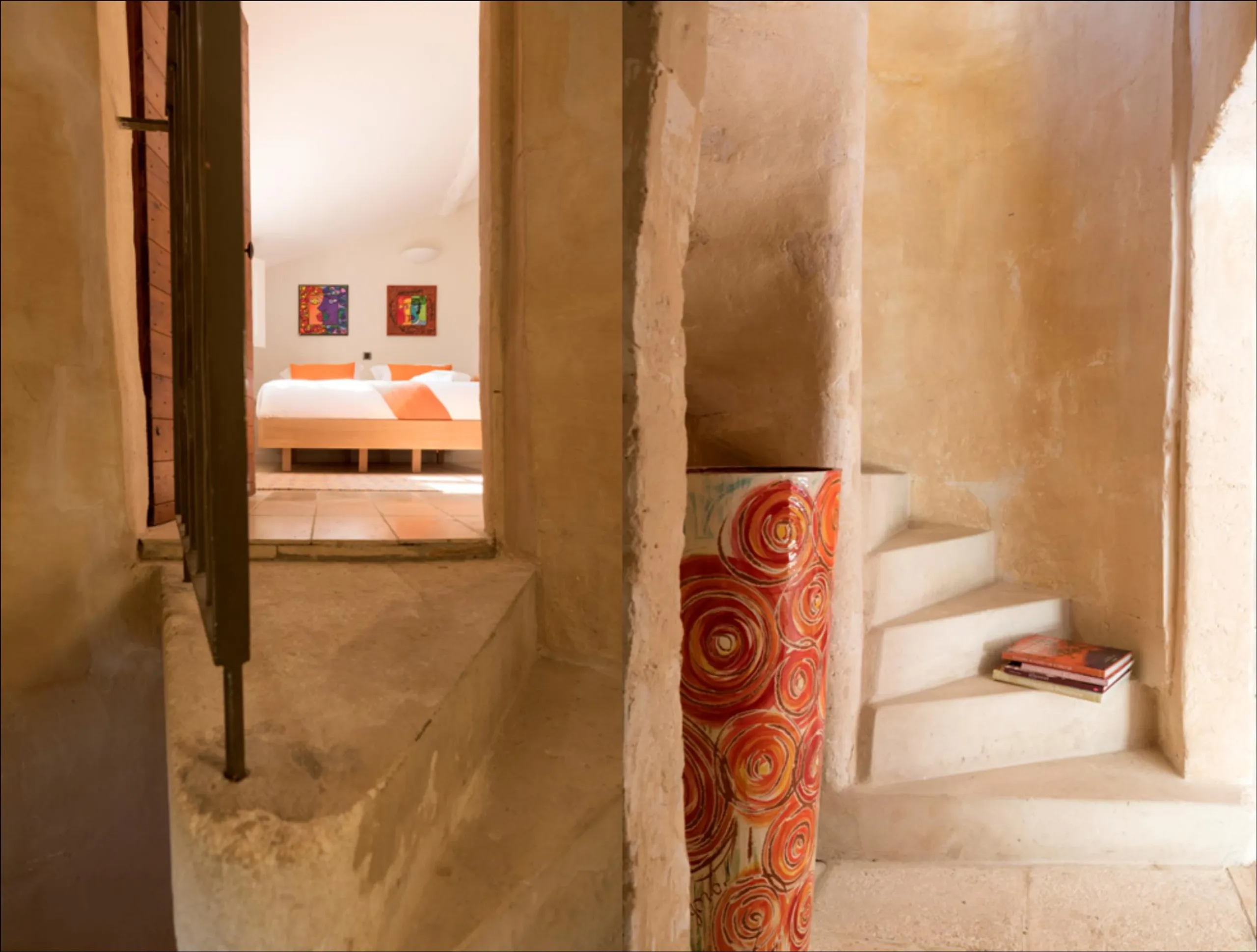 Provencal Paradise Villa  with Heated Pool, Courtyard, and Tower Terrace — photograph 10