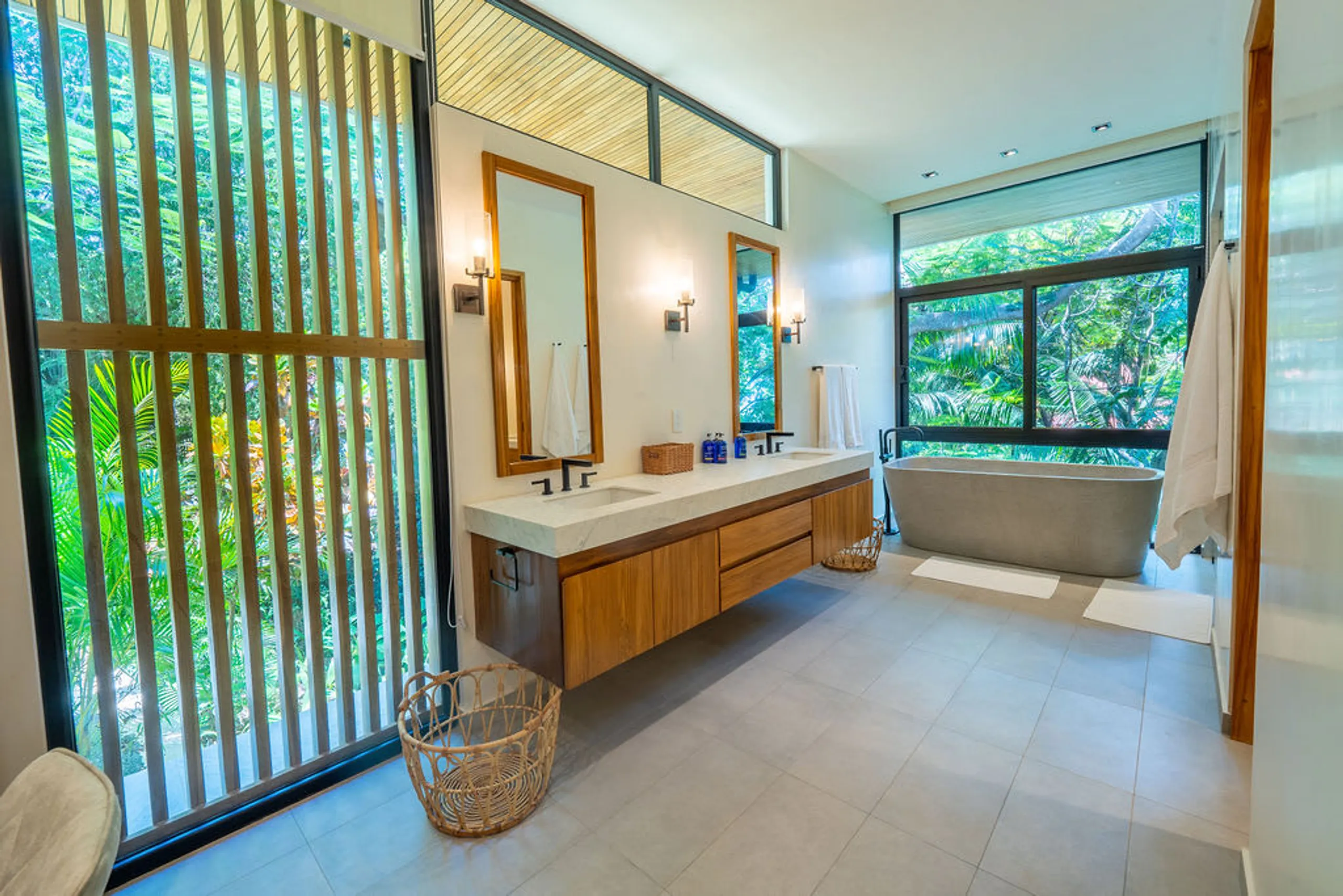 Spectacular Oceanview Villa with Pivate Pool & 180° Ocean Views — photograph 9