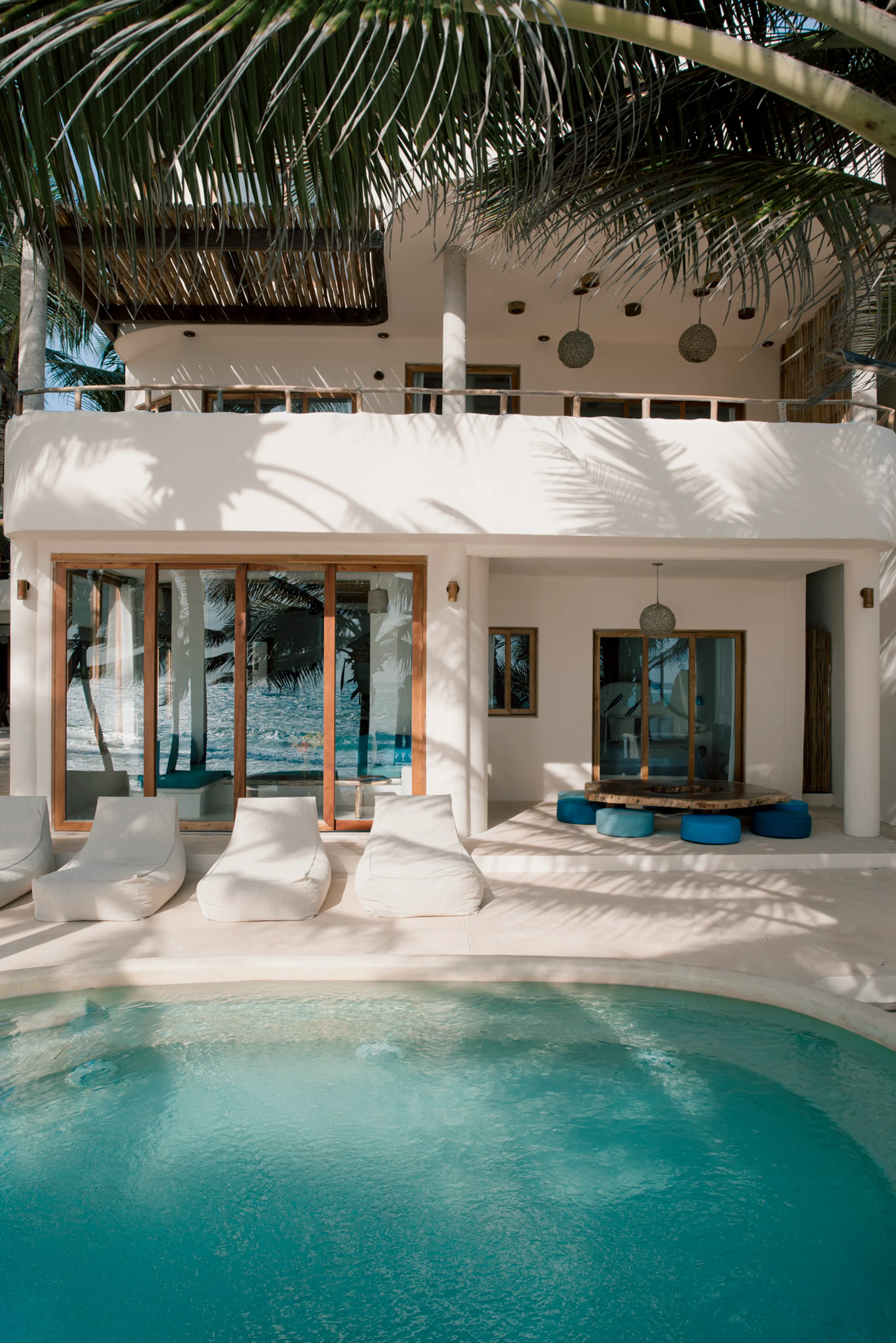 Grand Beachfront Villa in Tulum with Pool & Ocean Views — photograph 11