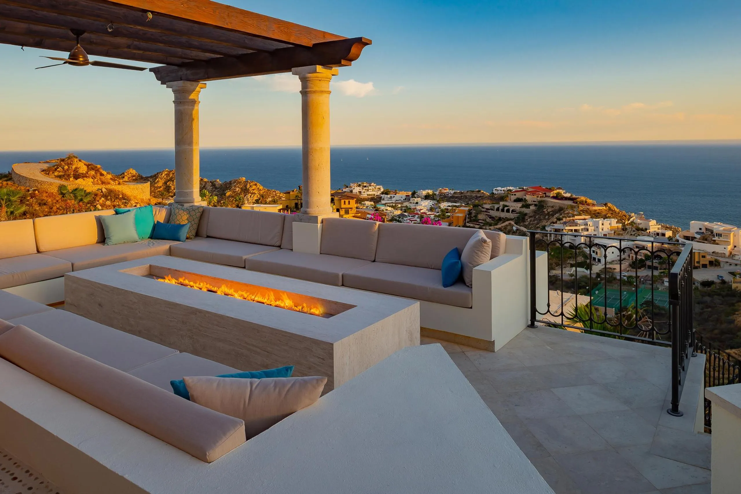 Spectacular Los Cabos Villa in Pedregal with Infinity Pool and Sweeping Ocean Views — photograph 6