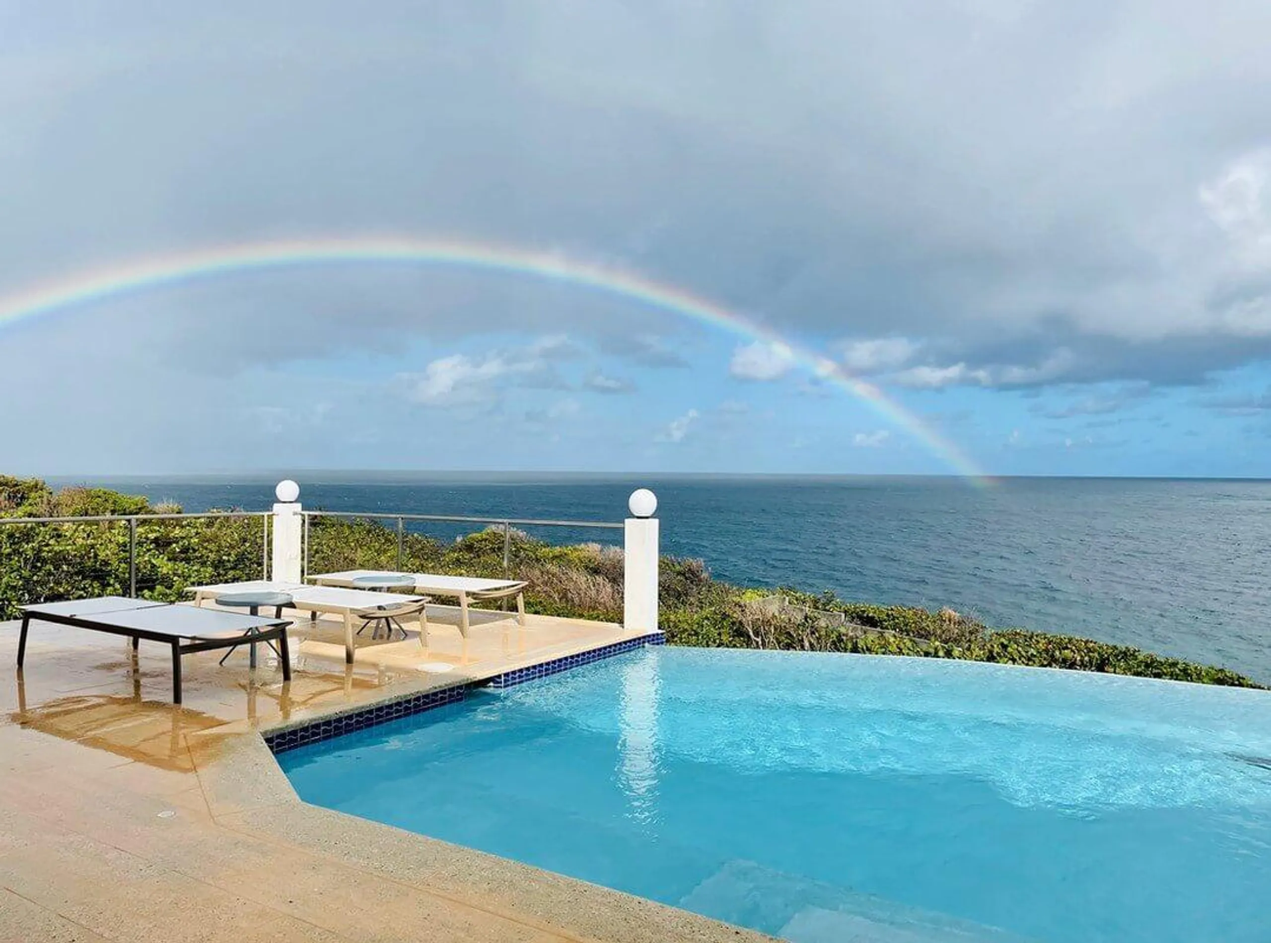 Majestic Anguilla Oceanfront Villa with Infinity Pool & Panoramic Views — photograph 2