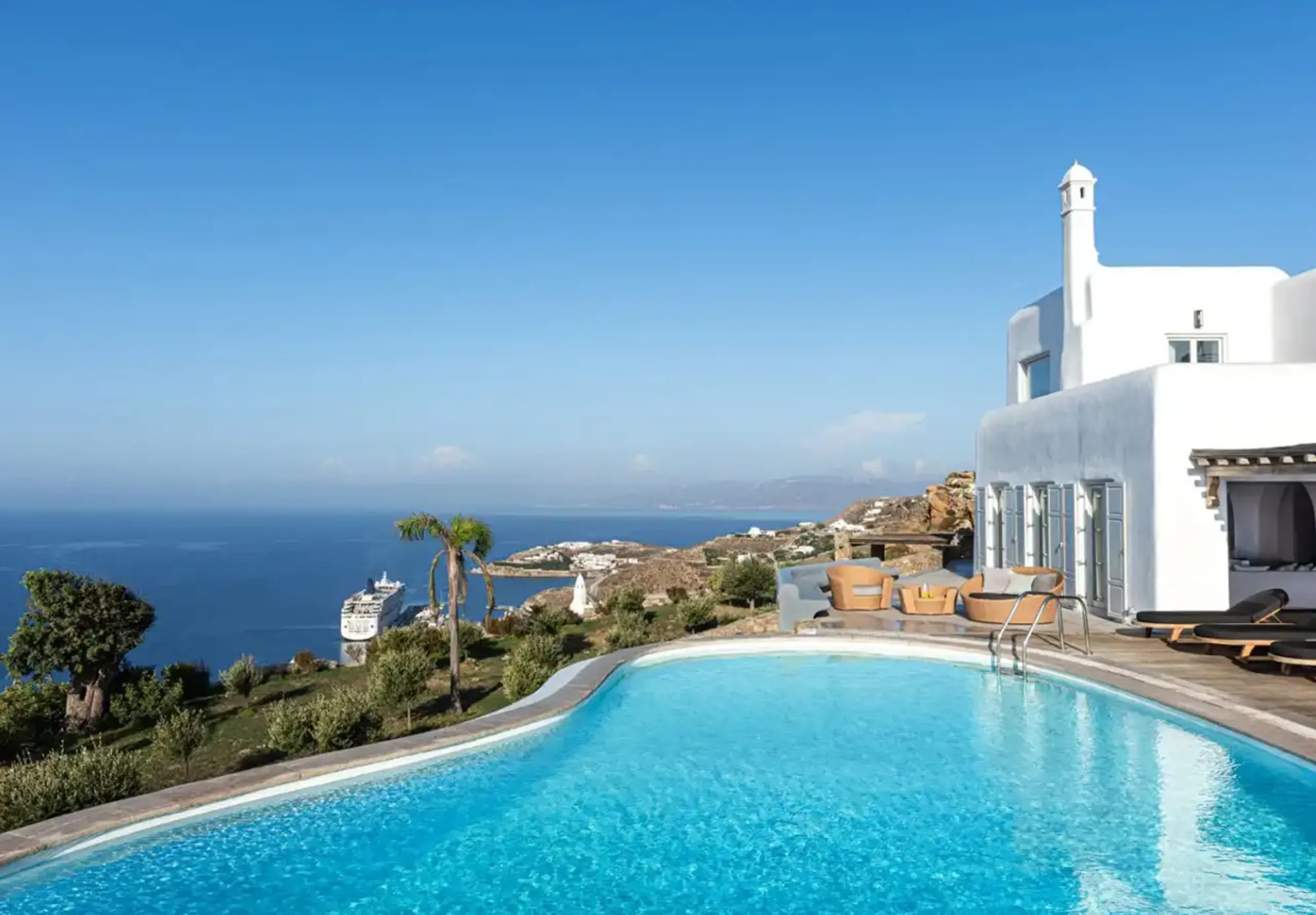 Grand Mediterranean-Style Villa with Pool and Aegean Sea Views, Tourlos