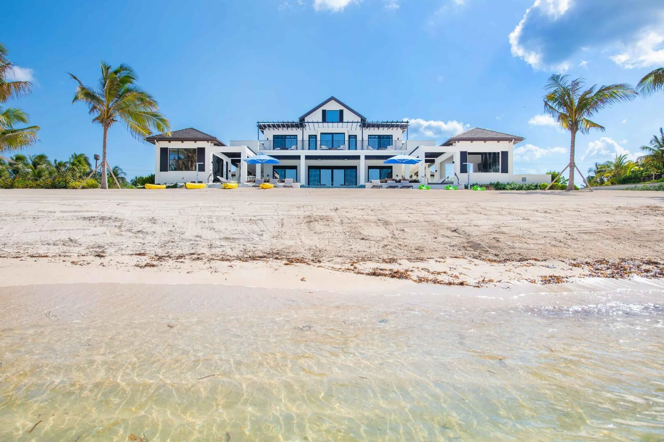 Oceanfront Rum Point Palace with Resort Style Pool, Hot Tub, and Beach — photograph 12