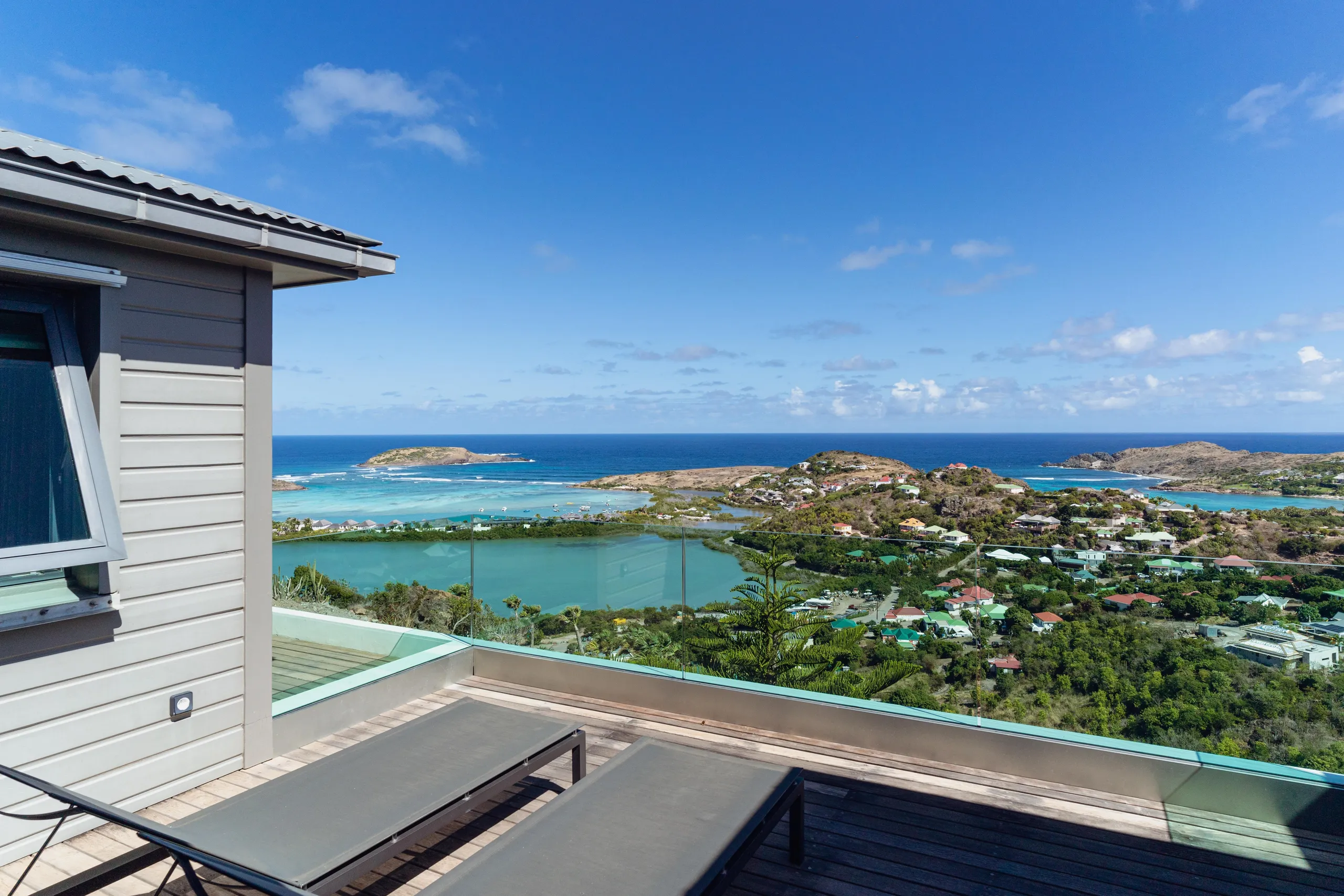 Elegant Oceanview Villa with Private Pool and Gazebo — photograph 3