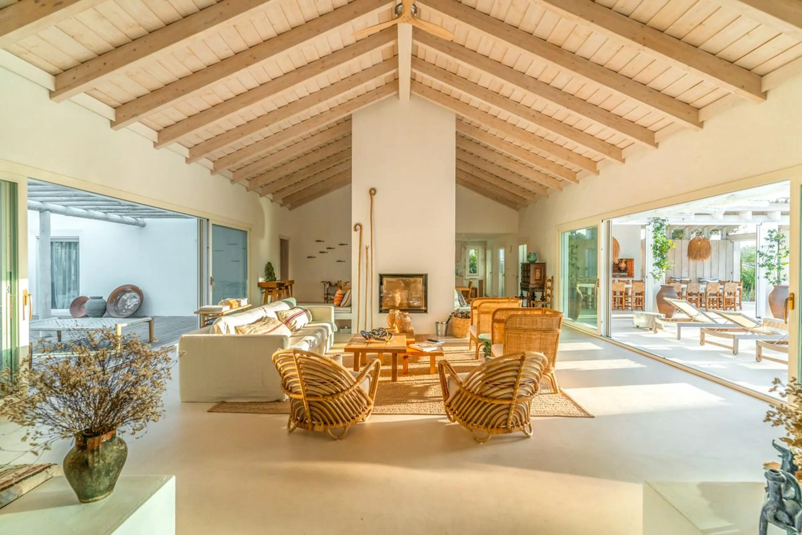 Tranquil Single-Storey Villa in Casas da Encos with Private Pool and Serene Garden — photograph 6