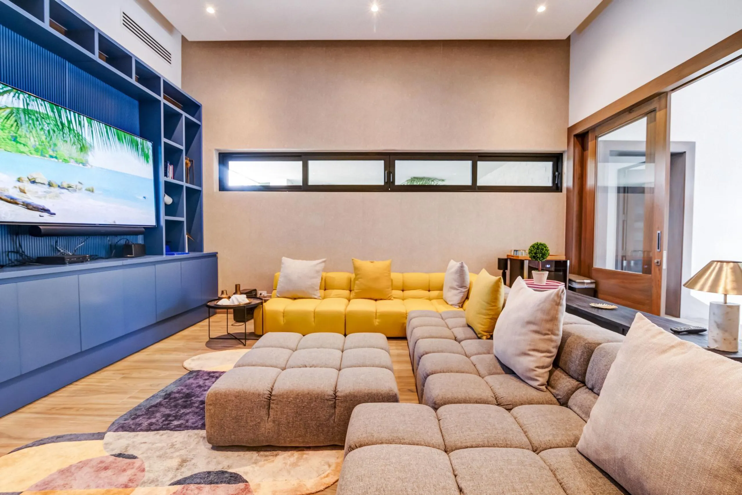 Sumptuous Villa with Golf Course Access, Pool, and Tropical Garden Views — photograph 8