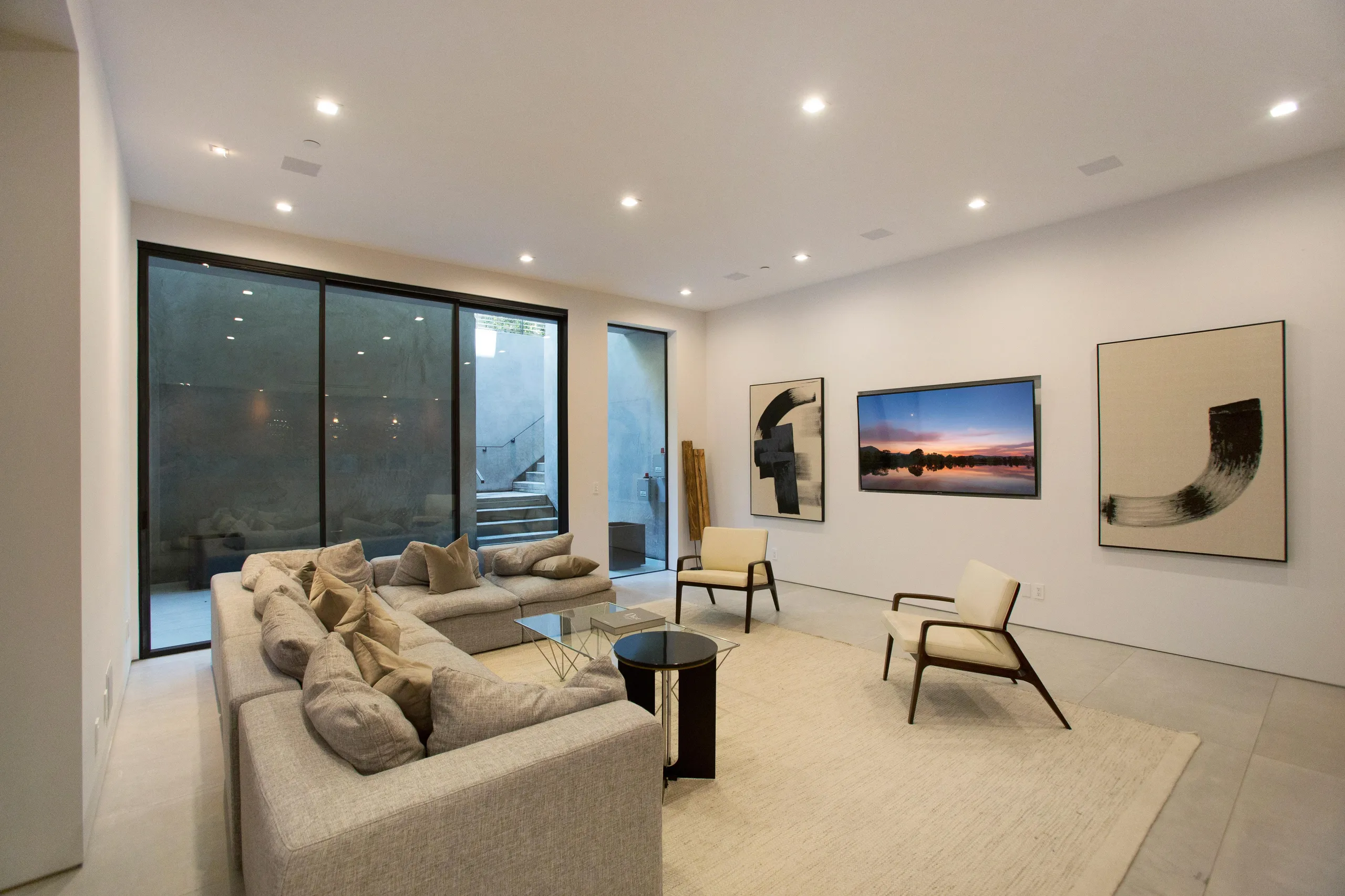 Modern Beverly Hills with Incredible Amenities — photograph 6