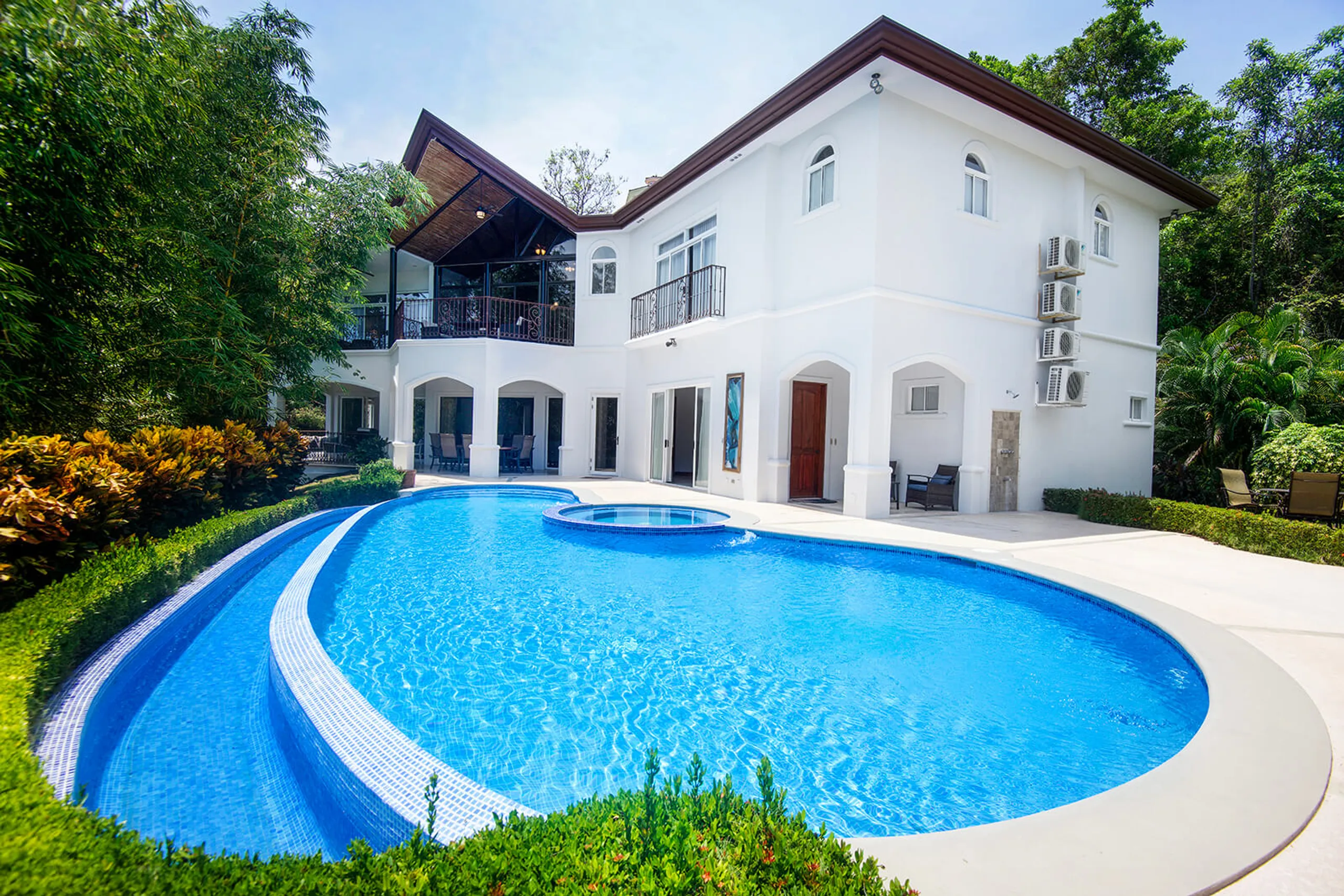 Spacious Los Sueños Resort Villa with Private Infinity Pool, Jacuzzi , & Forest Views — photograph 3