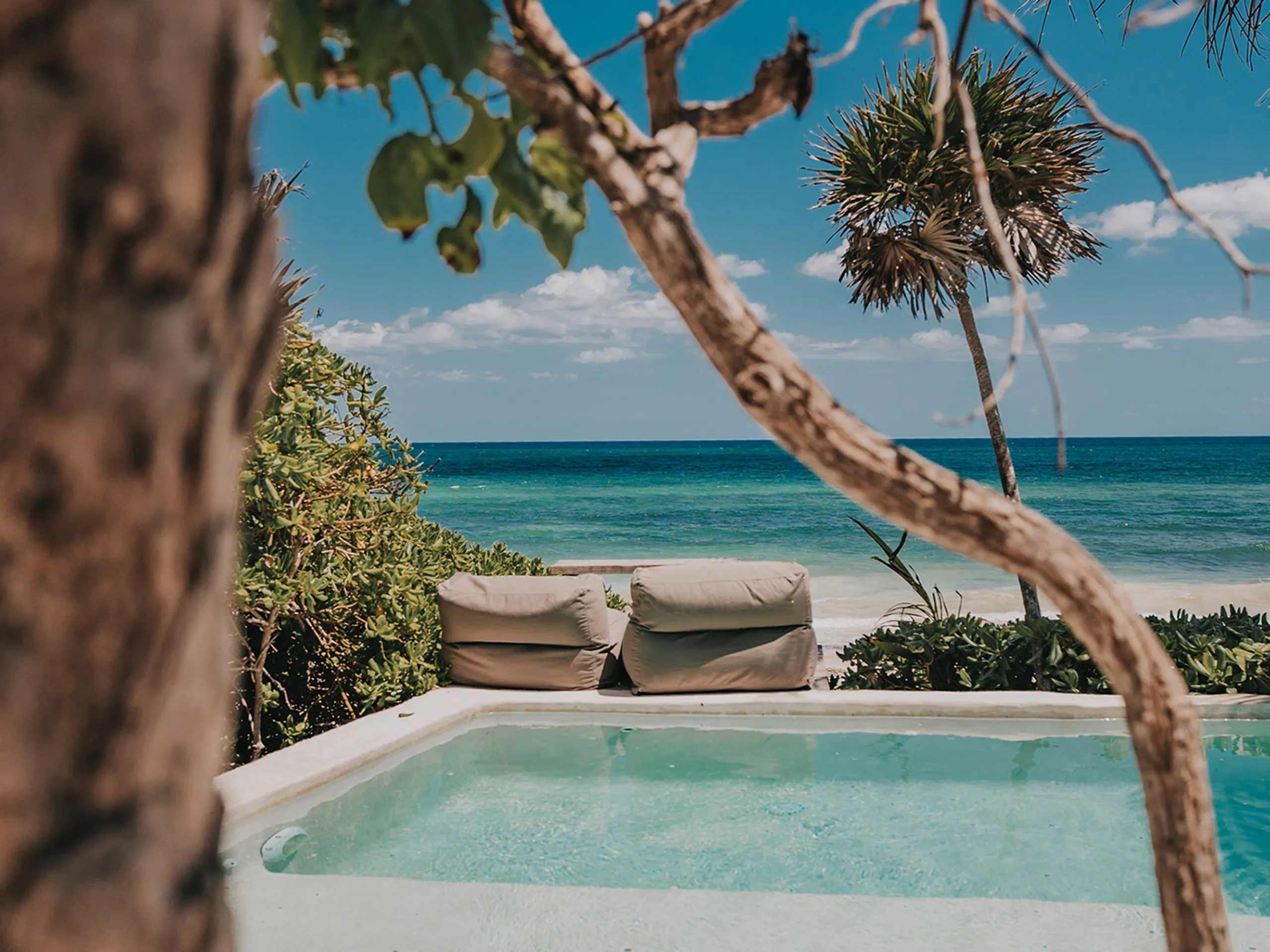 Tranquil Tulum Villa with Invigorating Pool — photograph 2