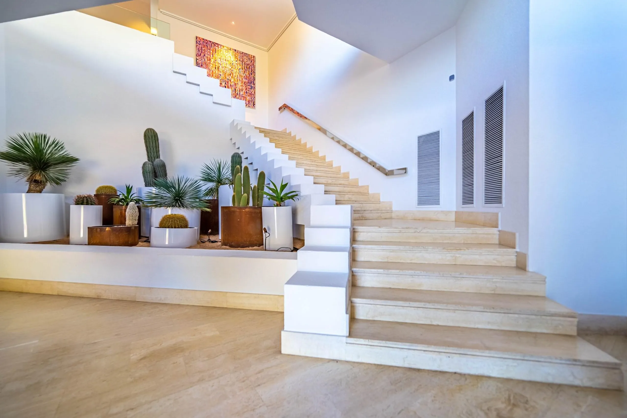 Statuesque 8BR Villa with Pool and Ibiza Town Views — photograph 4