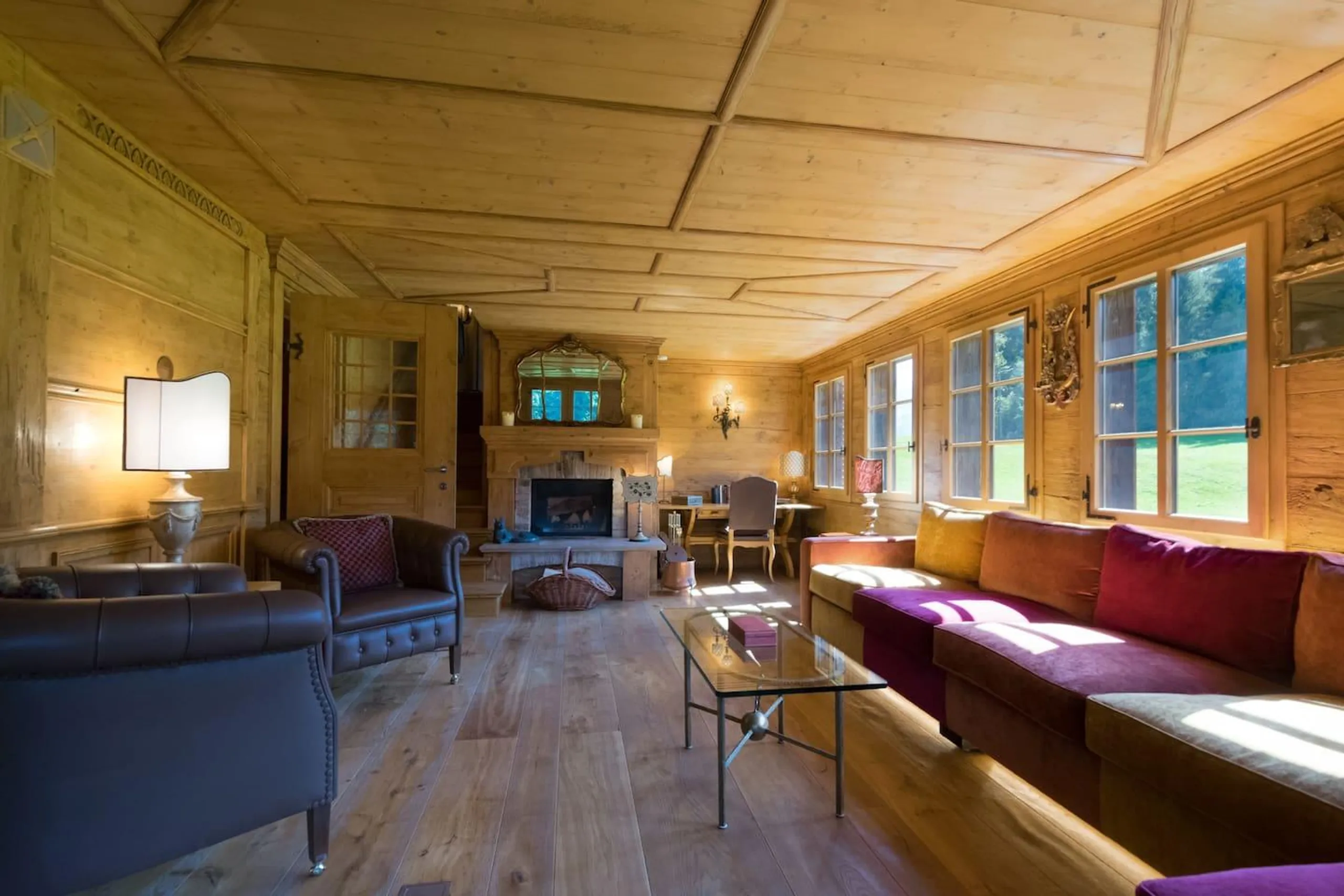 Sumptuously Furnished Saanen Farmhouse with Fireplace and Jacuzzi Tub — photograph 6