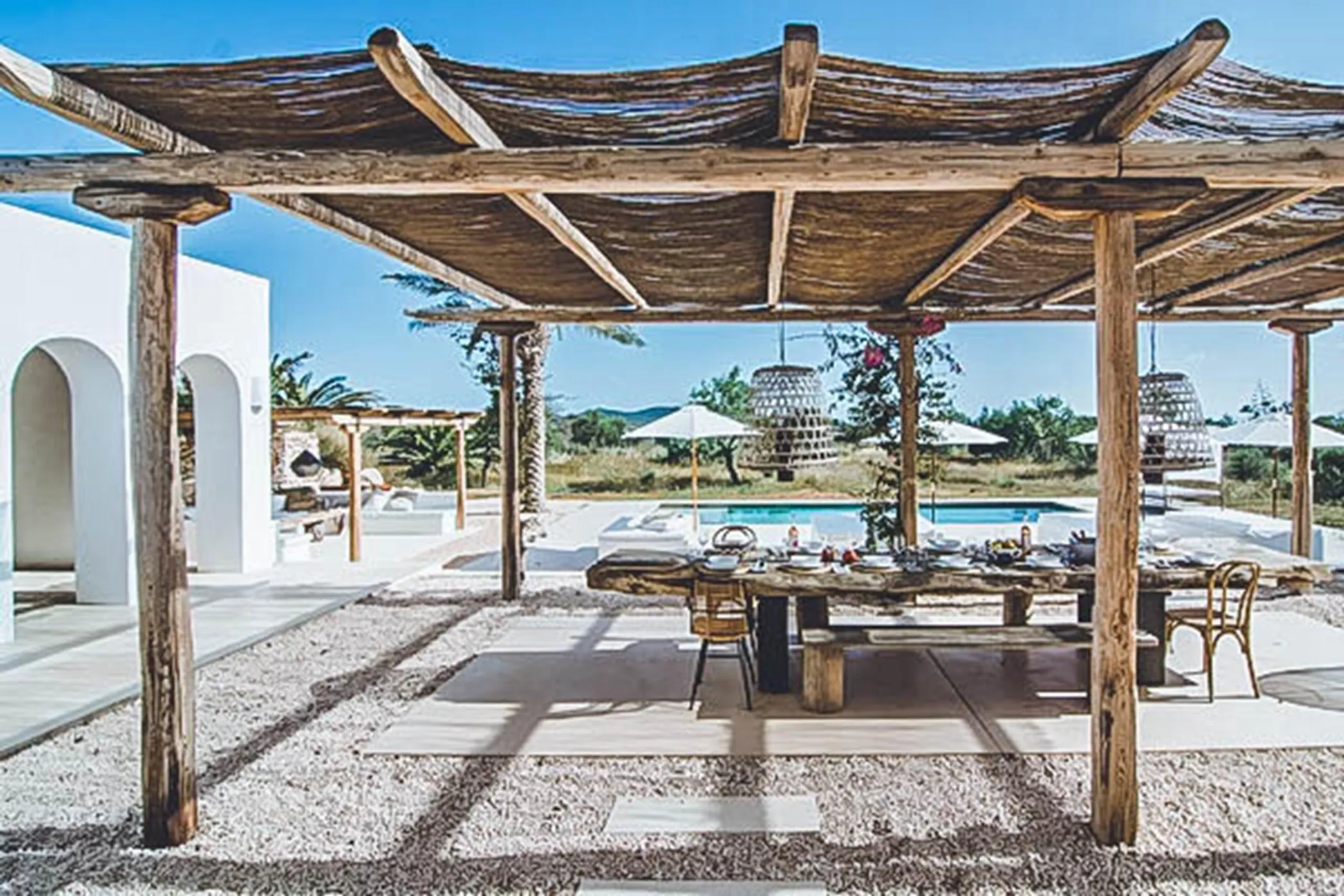 Breathtaking Modern Villa in Ibiza with Pool and Jacuzzi — photograph 3