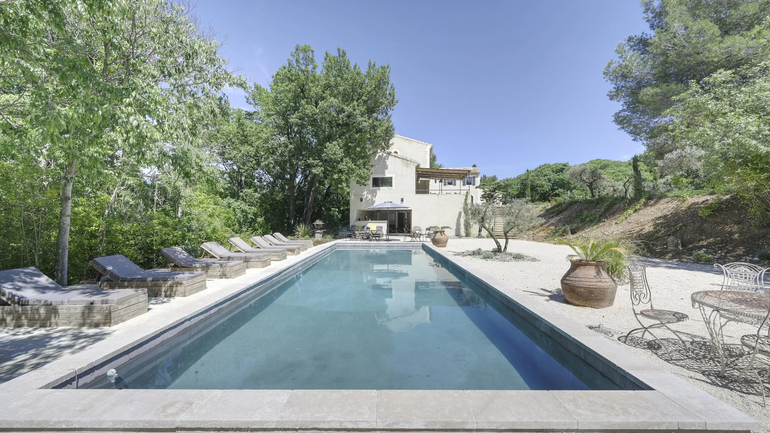 Oasis Calm Retreat with Pool and picturesque mountain view — photograph 3