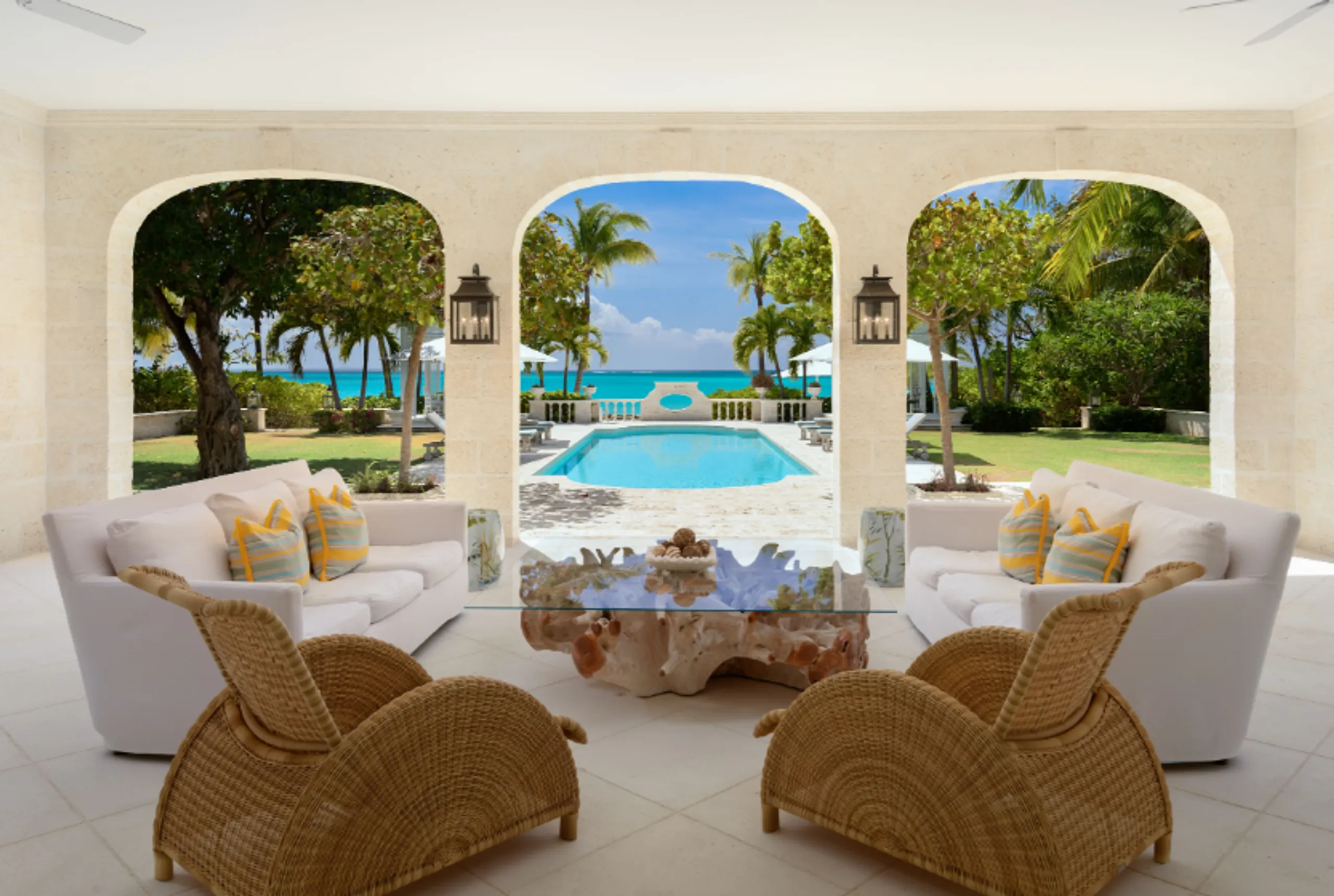 Ocean Front Grand Luxury Oasis with Private Pool and Ocean Views — photograph 5