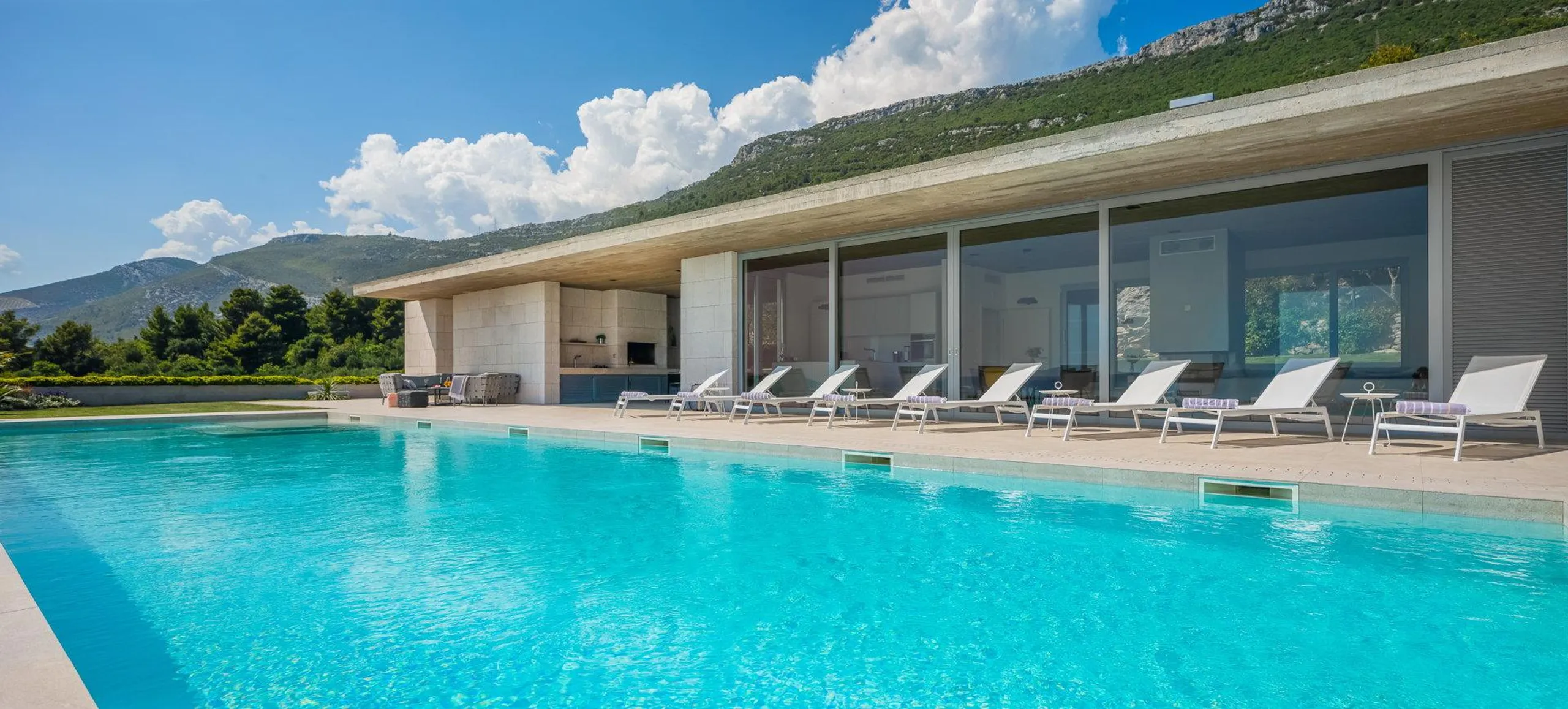 Sensational  Modern Villa with Private Pool and Panoramic Sea Views — photograph 12
