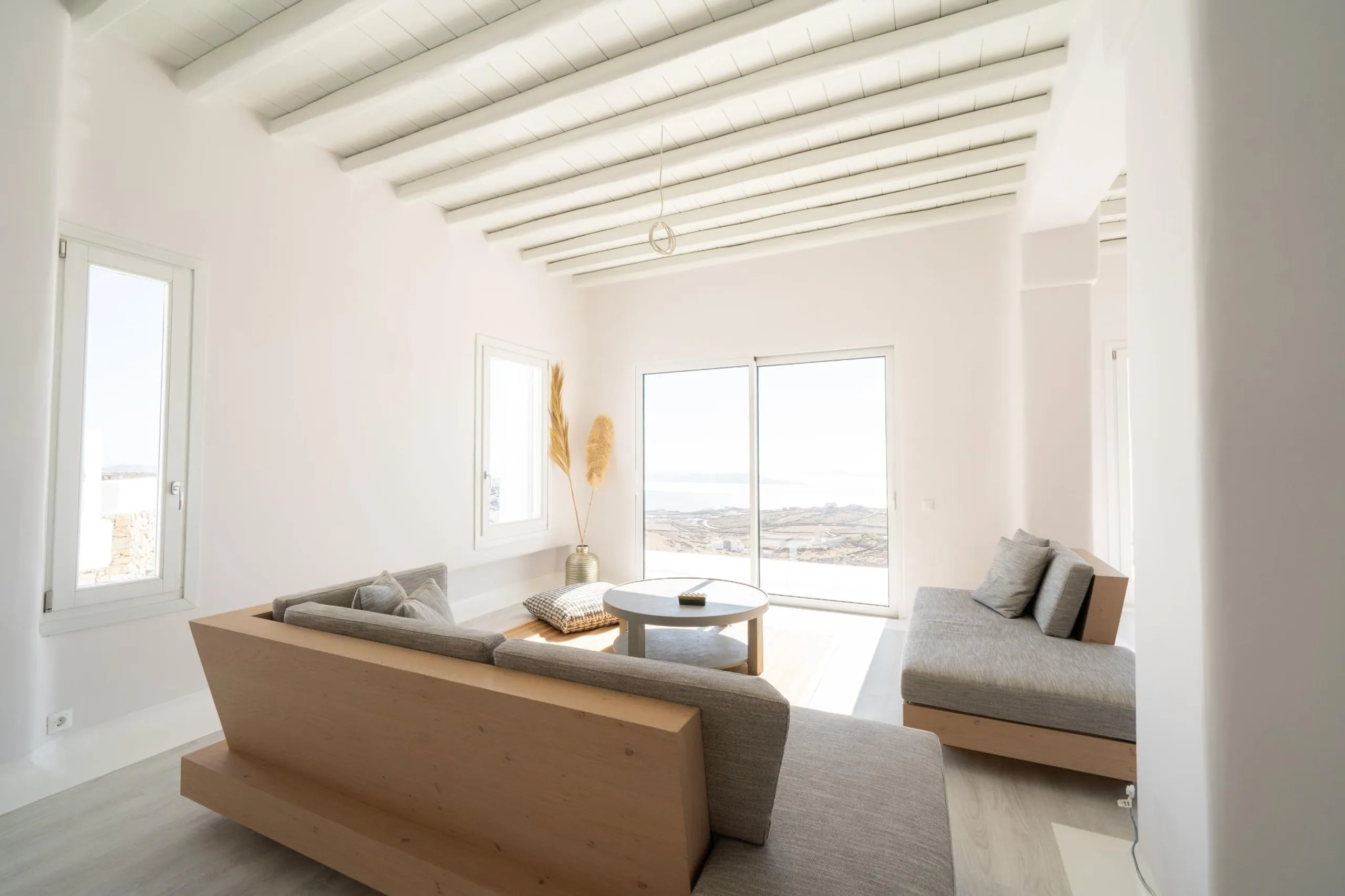 Palatial Luxury Estate in Mykonos with Private Pool — photograph 9