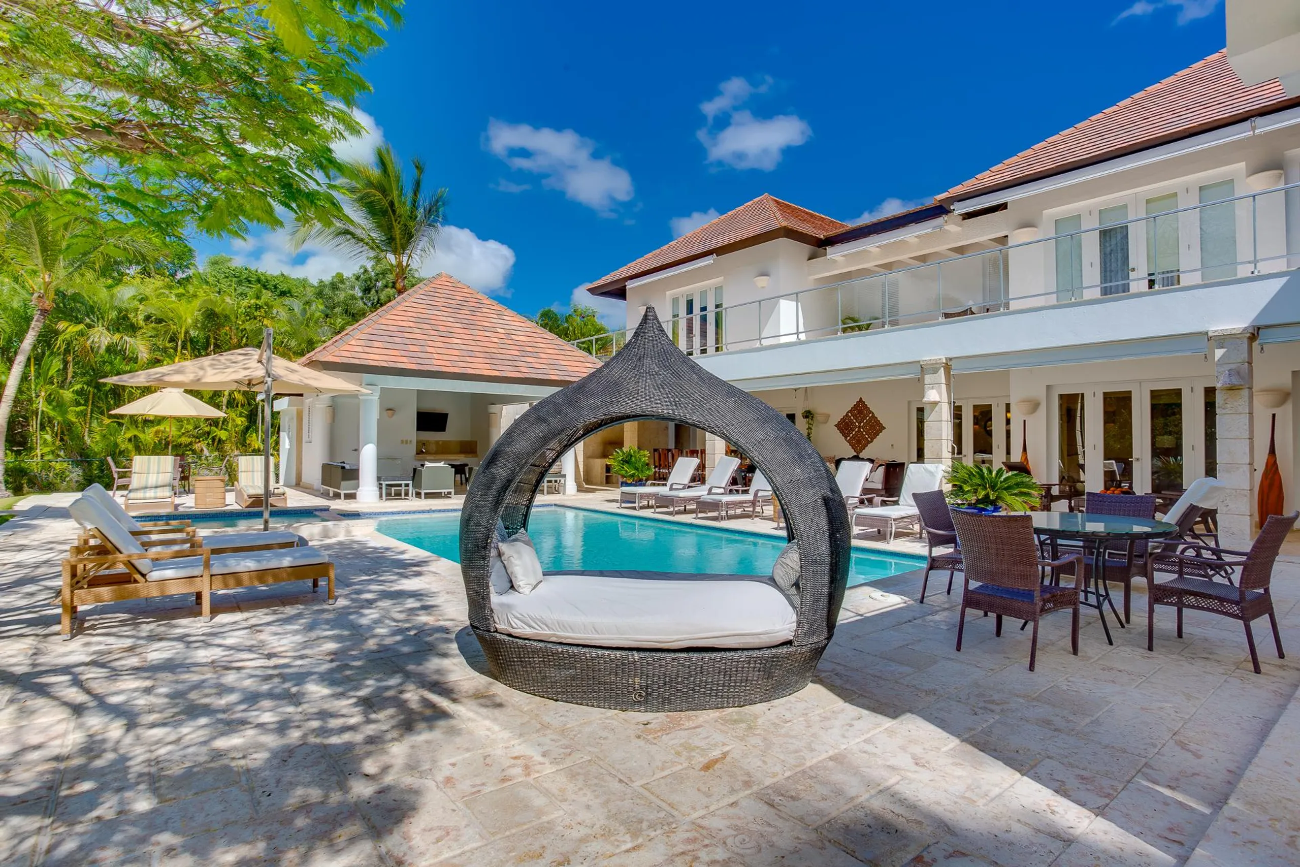Impressive 8-Bedroom Villa with Private Pool in Punta Cana Resort — photograph 4