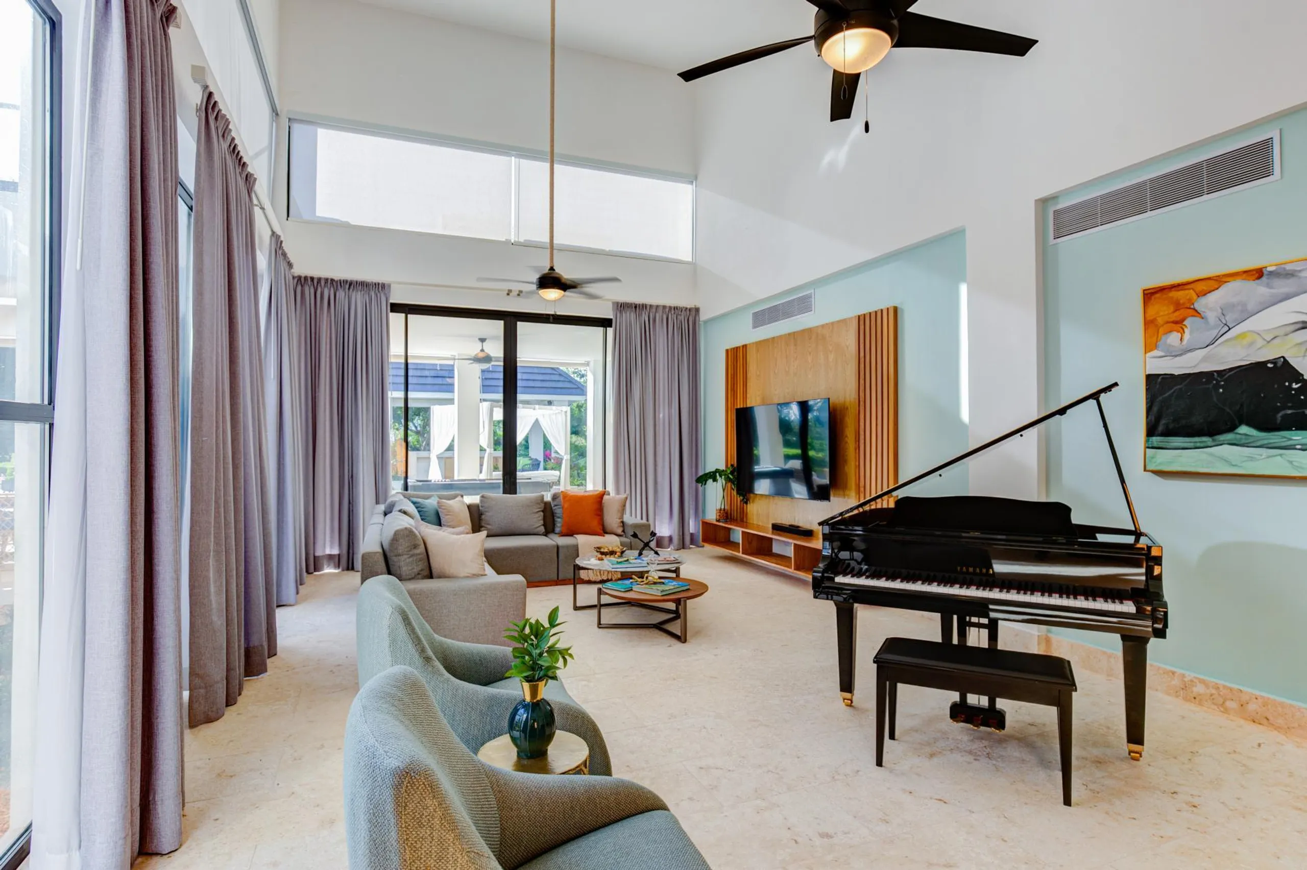 Radiant Modern Styled Villa with Private Pool in Punta Cana Resort — photograph 9