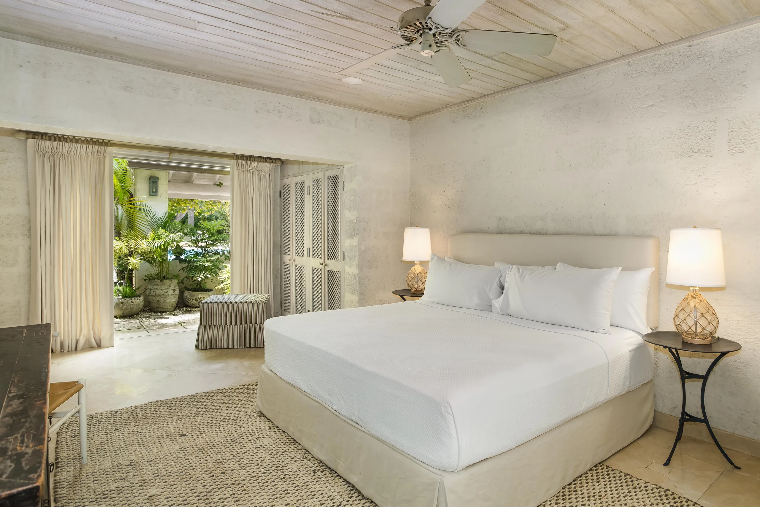 Sandy Lane Villa with Large Private Pool and Lush Grounds — photograph 10