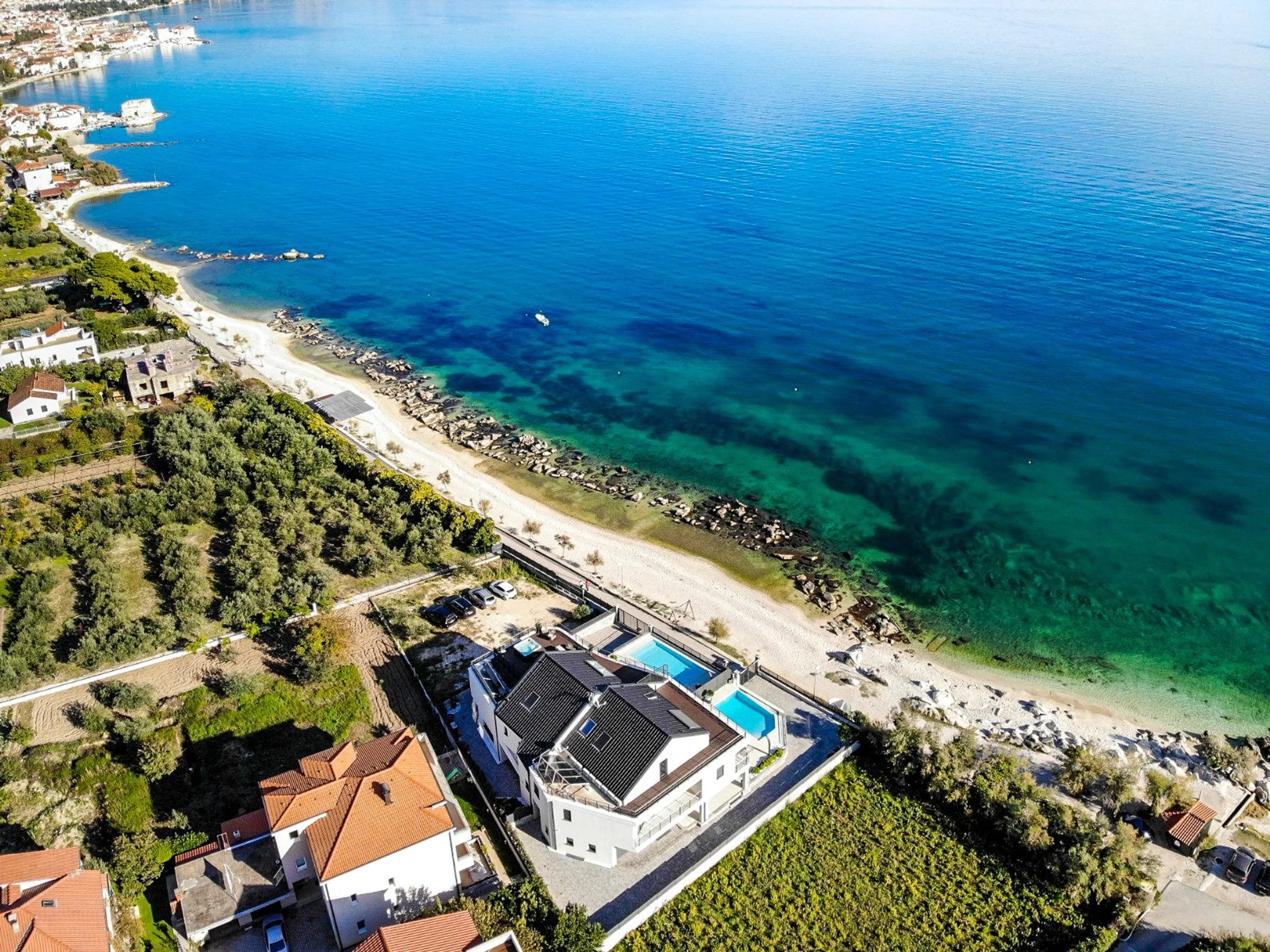 Grandiose Villa with Private Pool and  Breathtaking Sea Views — photograph 3