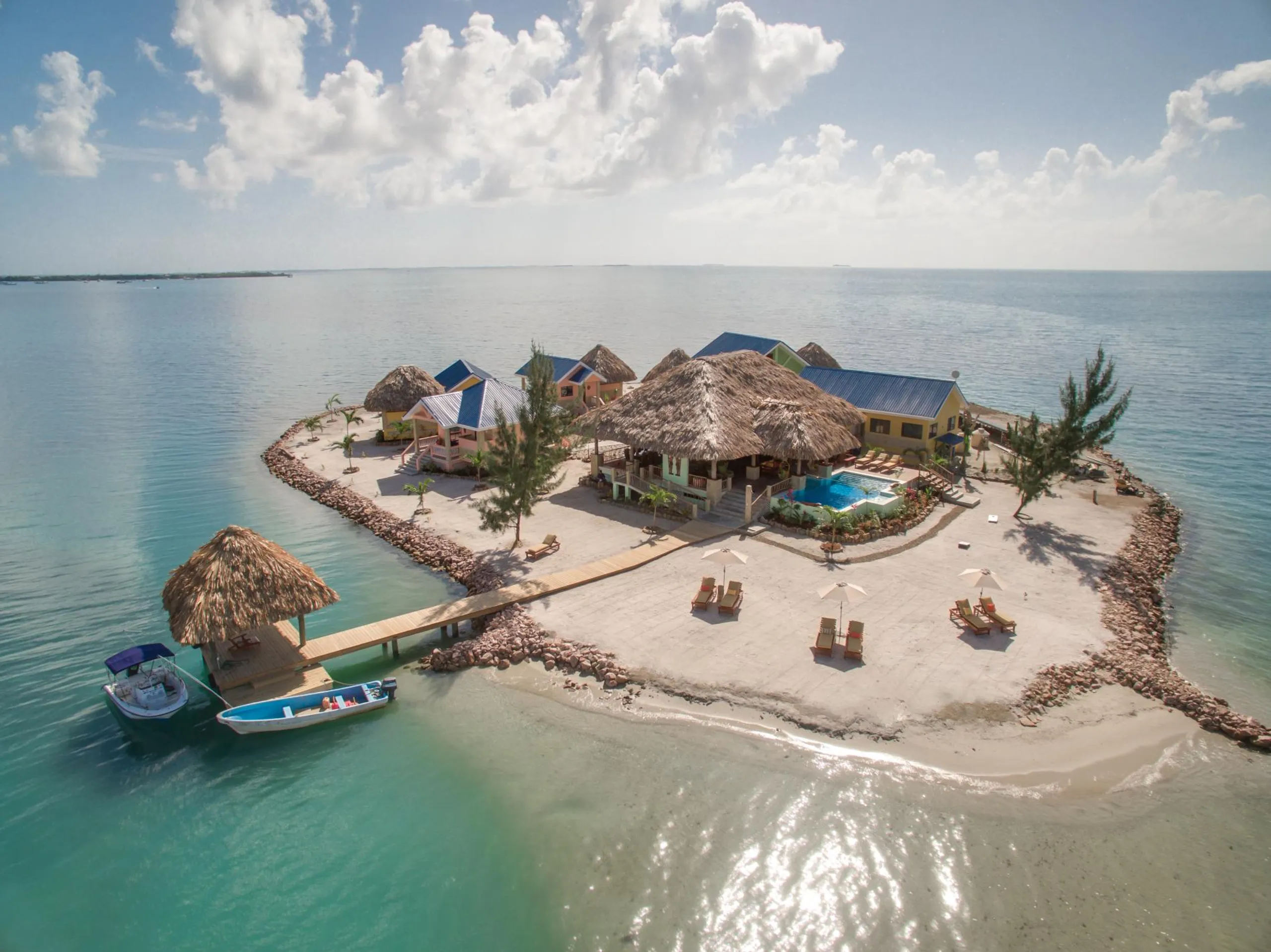 Exquisite Island Villa with Pool and Private Beach, Belize