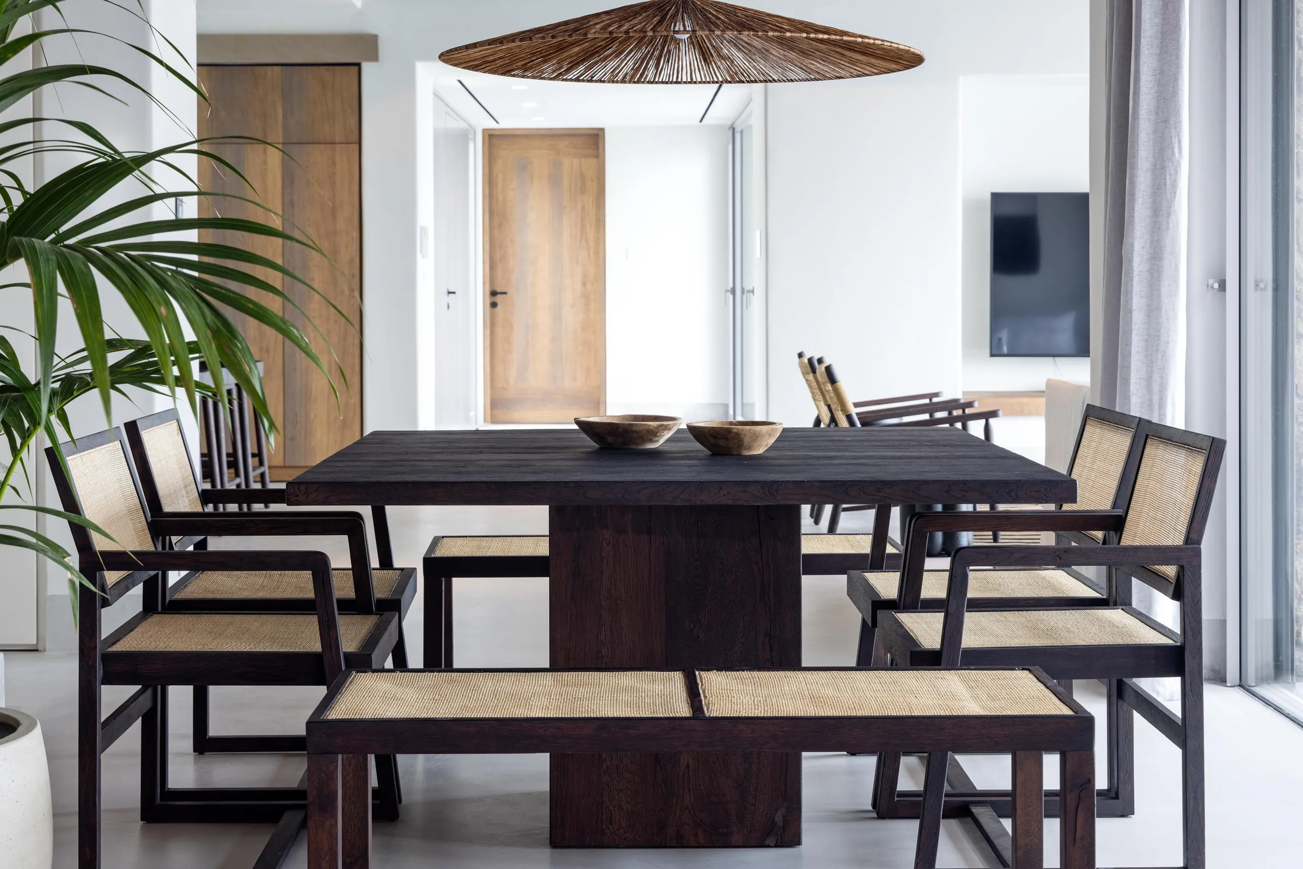 Luxury Mykonos Villa: Breathtaking Views, Modern Design, and Unparalleled Comfort — photograph 12