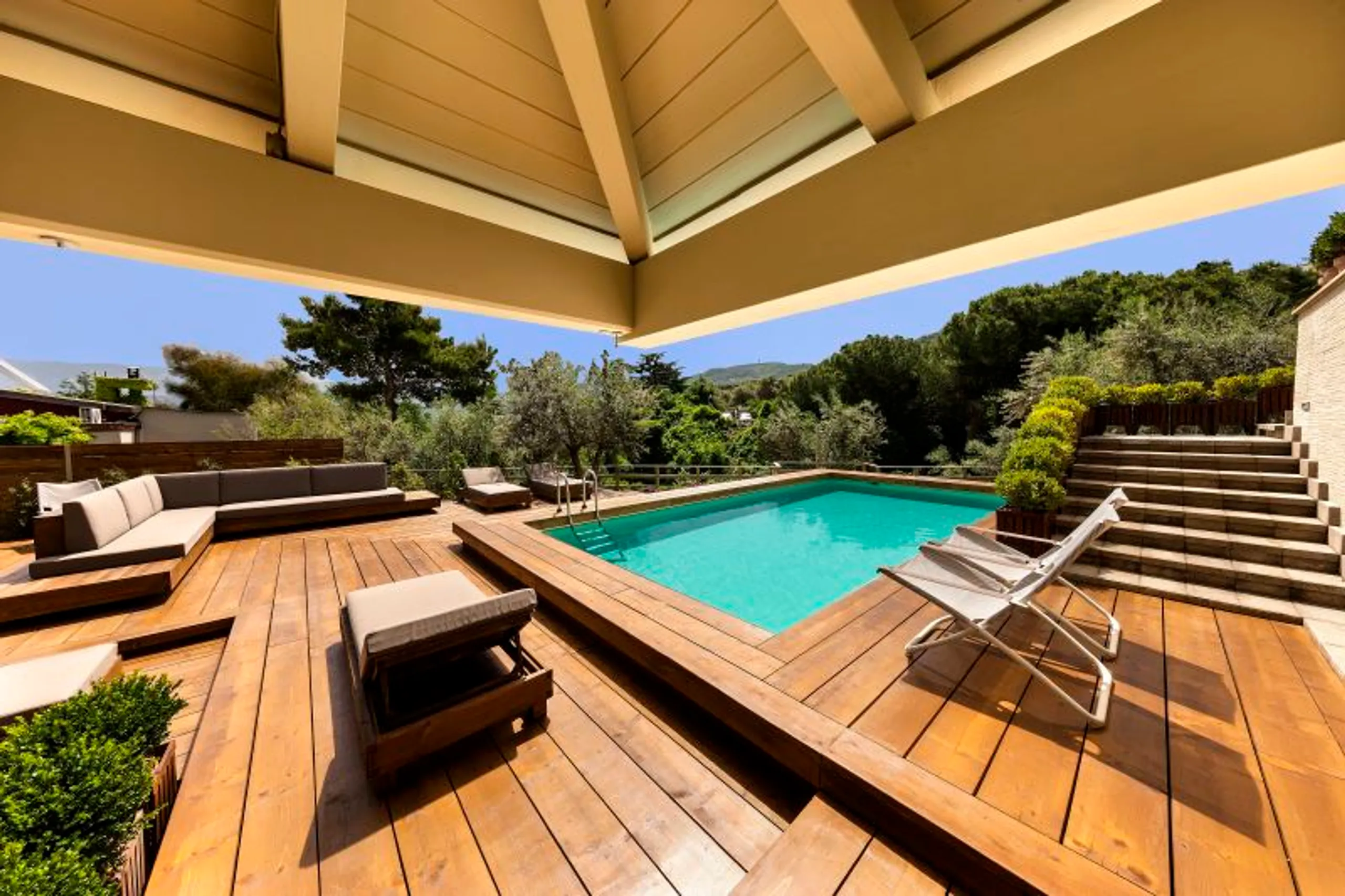 Radiant Modern-Minimalist Villa with Private Pool and Sea Views — photograph 2