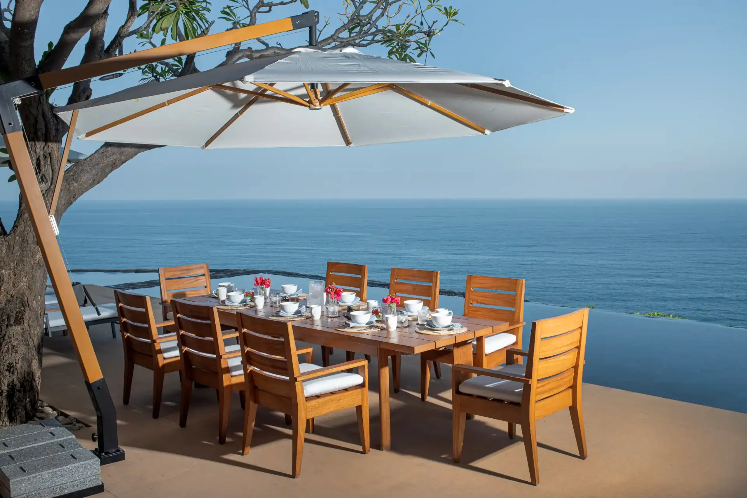 Refreshing Cultural-Inspired Punta Mita Villa with Infinity Pool & Beach Access — photograph 3