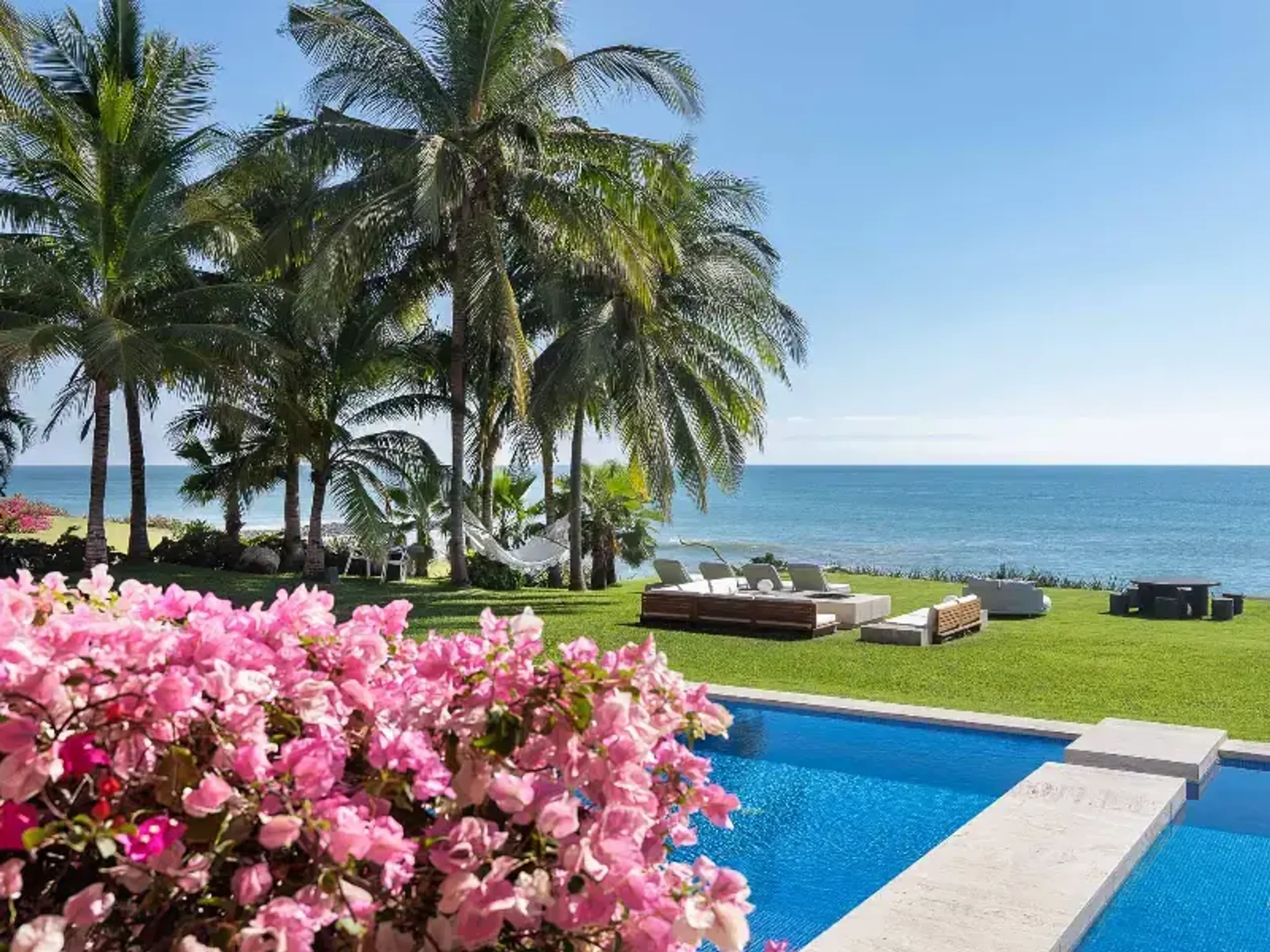 Stunning Punta Mita 5BR-Beachfront Estate Villa with Amazing Views and Infinity Pool — photograph 12