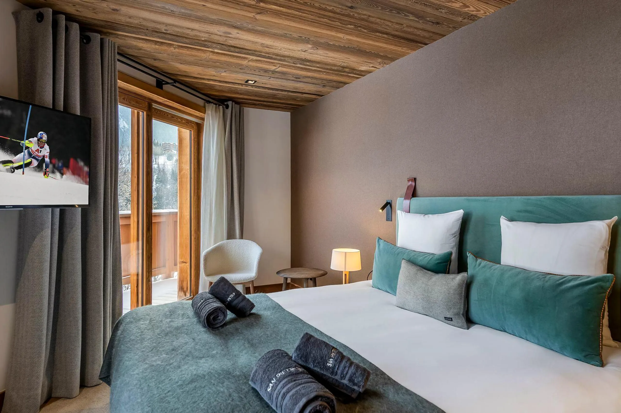 Alpine Luxury Fine Villa in the Heart of Courchevel — photograph 11