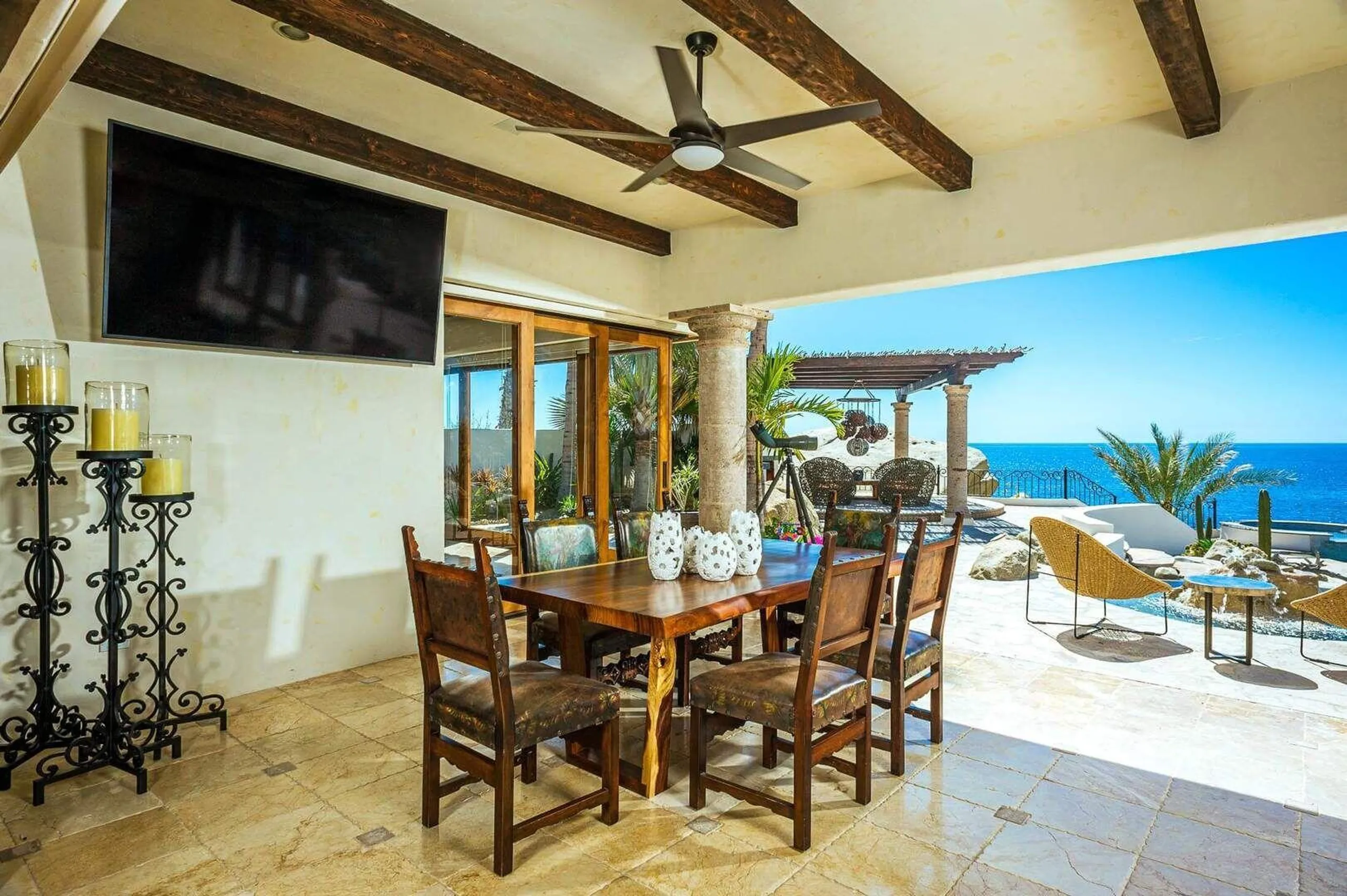 Oceanfront Punta Ballena Luxury Estate with Infinity Pool and Ocean Views — photograph 10