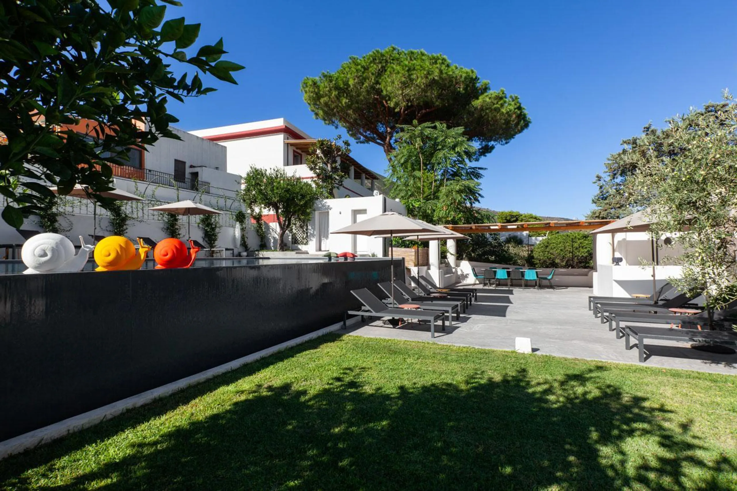 Salina Island Villa off of Sicily with Private Infinity Pool and Ocean Views — photograph 4
