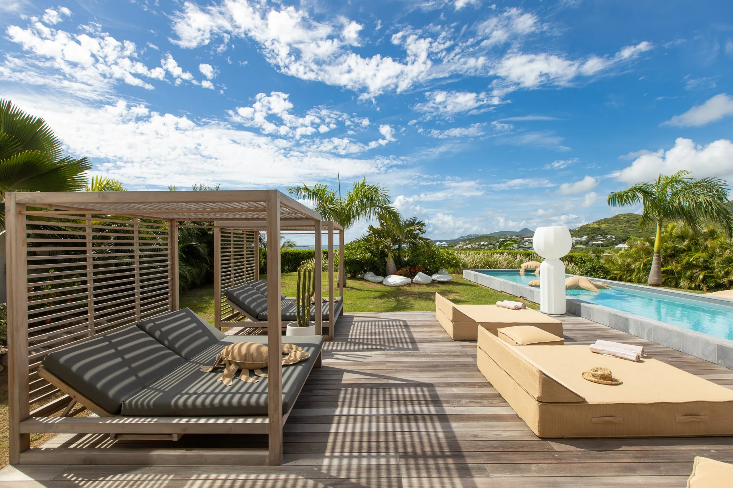 Deluxe Paradise in Cul De Sac with Private Pool and Panoramic Views of Pinel Island — photograph 10