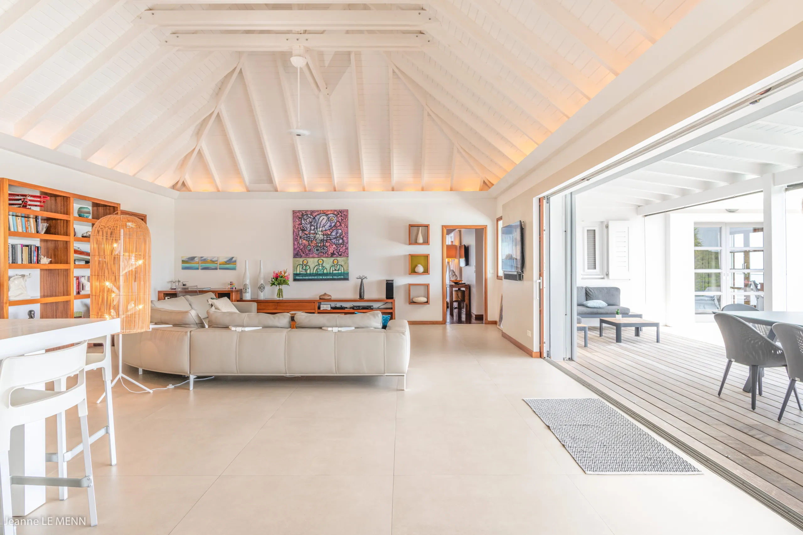 Elegant Flamands Villa with Infinity Heated Pool & Ocean Views — photograph 11