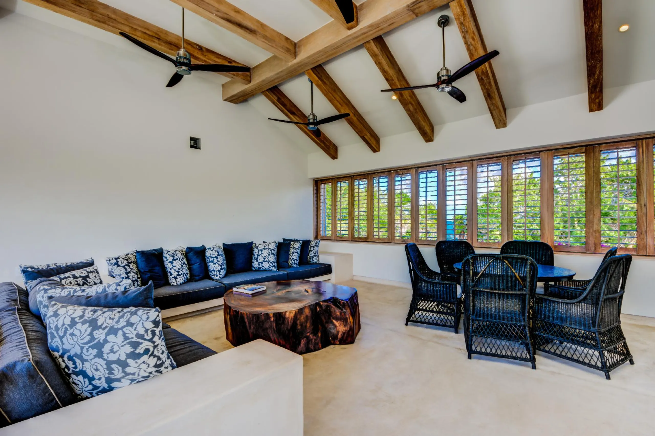 Luxury Tulum Lagoon Estate with Private Pool in Lush Oasis — photograph 12