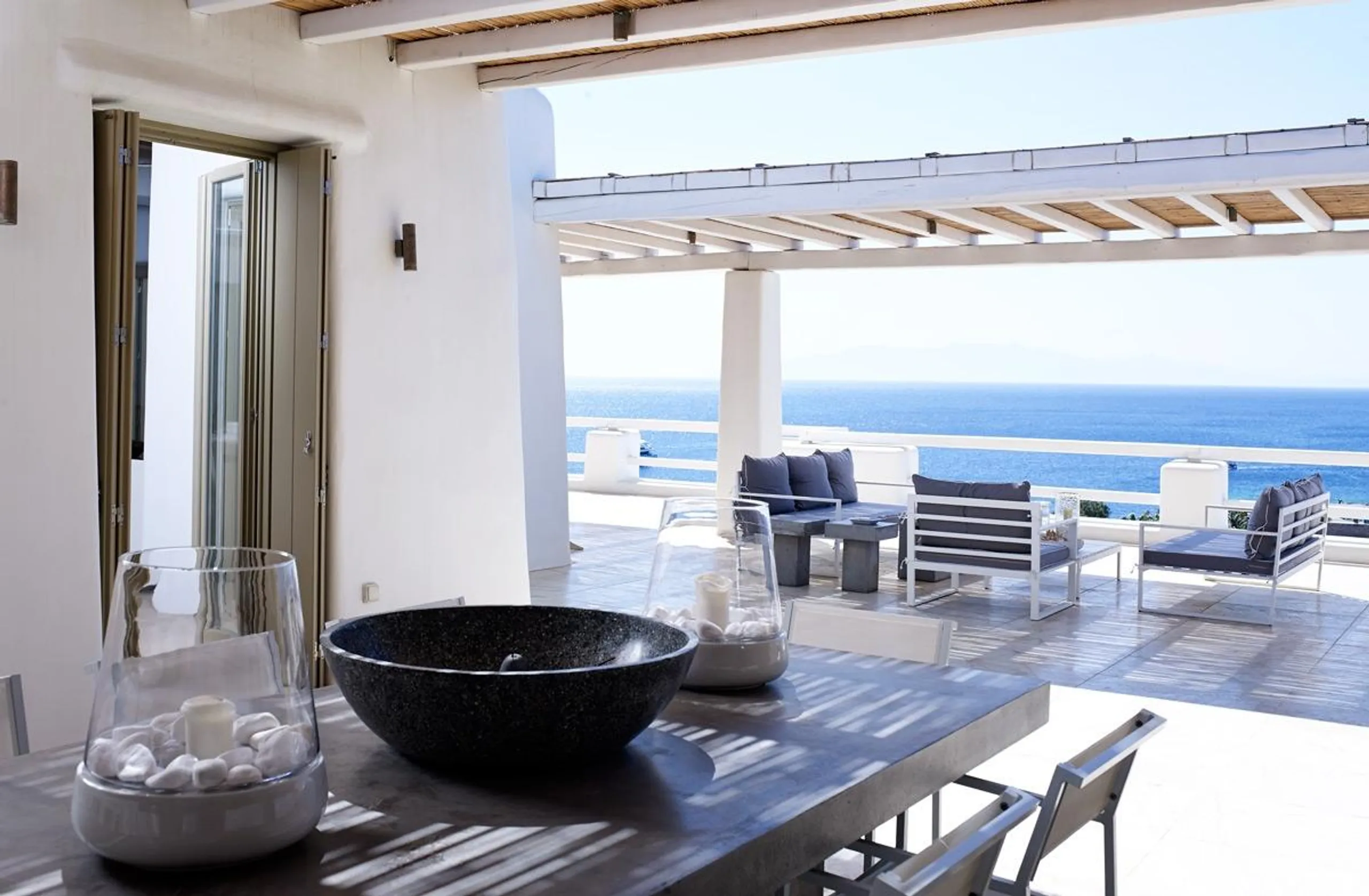 Magnificent Luxury Villa in Mykonos with Private Pool and Jacuzzi — photograph 9
