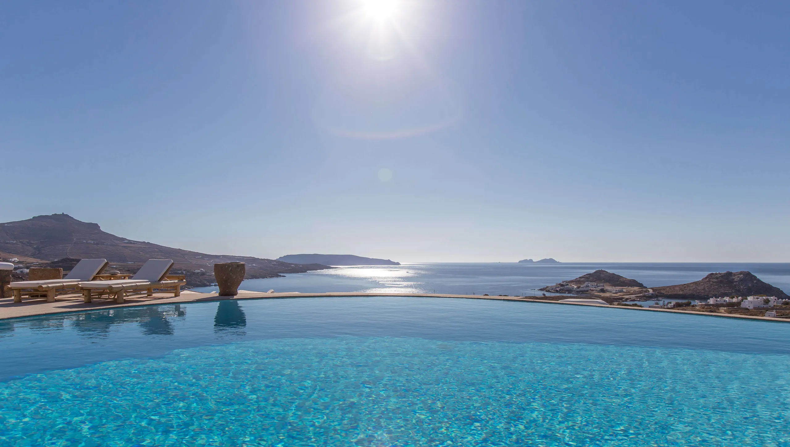 Unparalleled 7,000sqm Estate with Heated Pools, Spa, Panoramic Sea Views, and World-Class Amenities — photograph 3