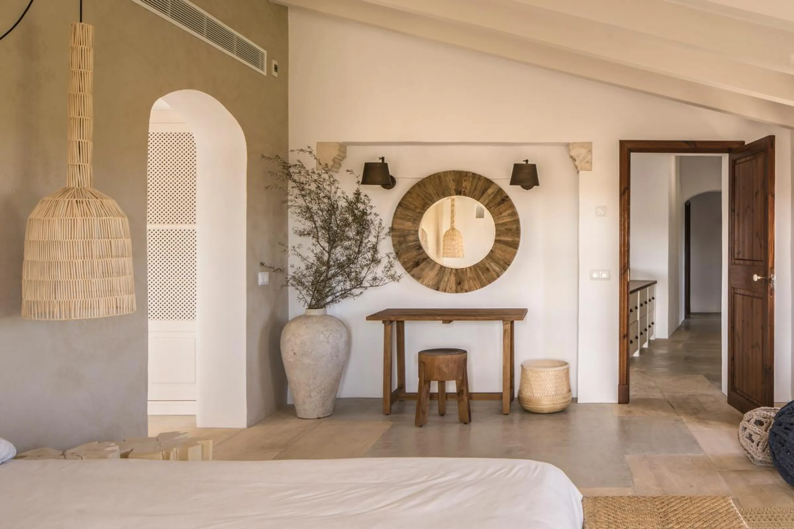 Refined Rustic 5-Bedroom Villa with Private Infinity Pool and Mondragó Nature Reserve Views — photograph 11