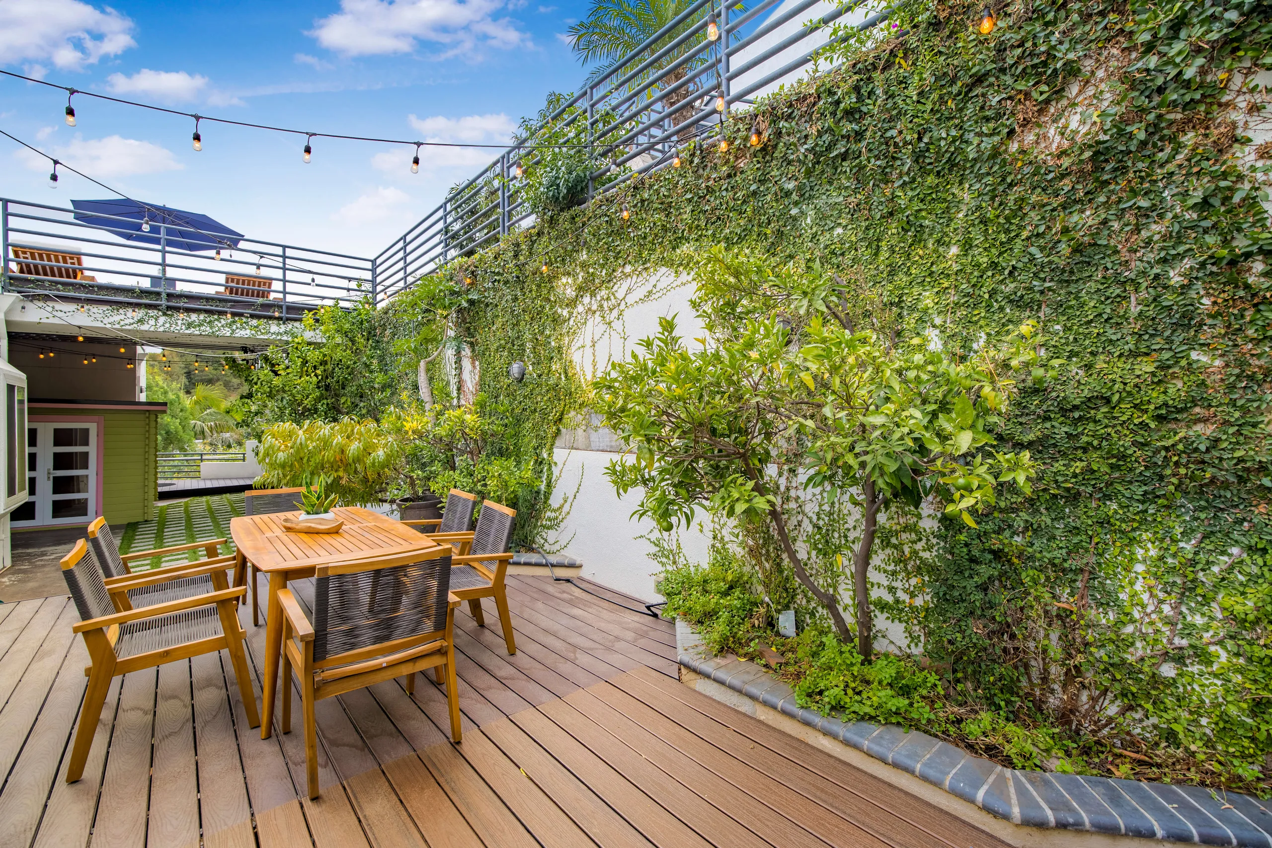 Hollywood Hils Mediterranean View Villa with Private Pool — photograph 9