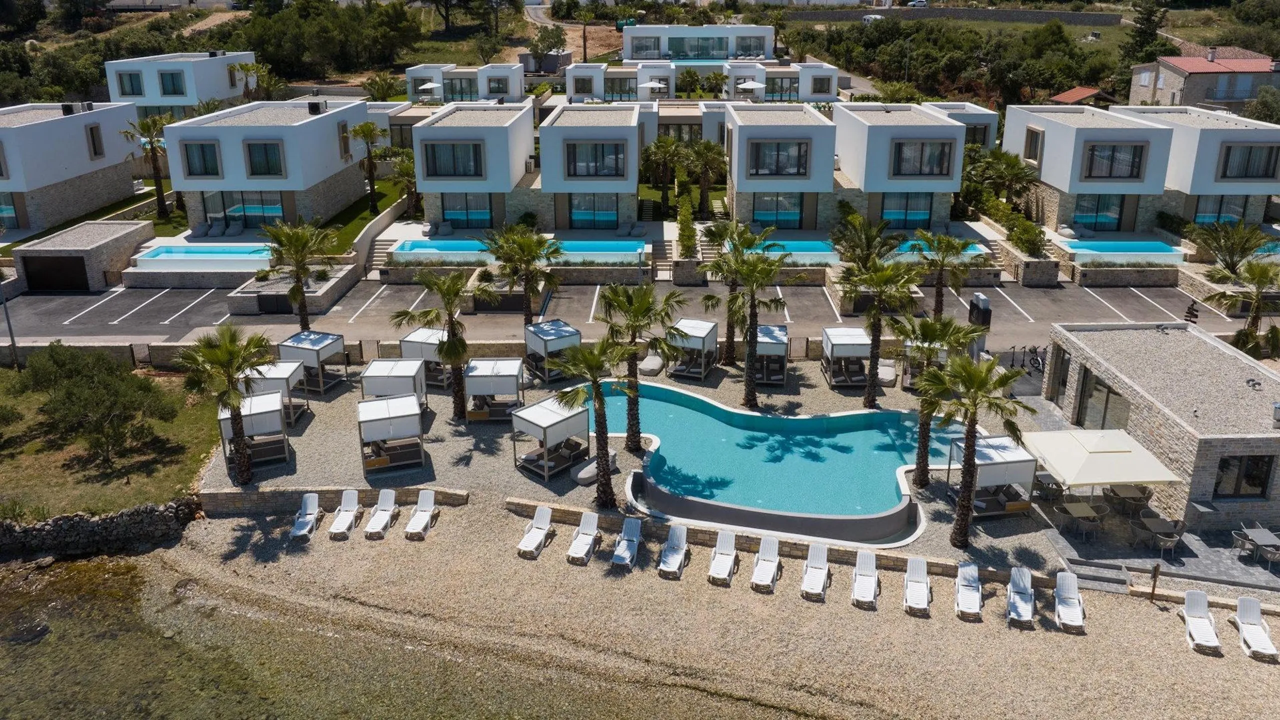 Luminous 3 Bedroom Villa with Private Pool and Sea Views — photograph 6