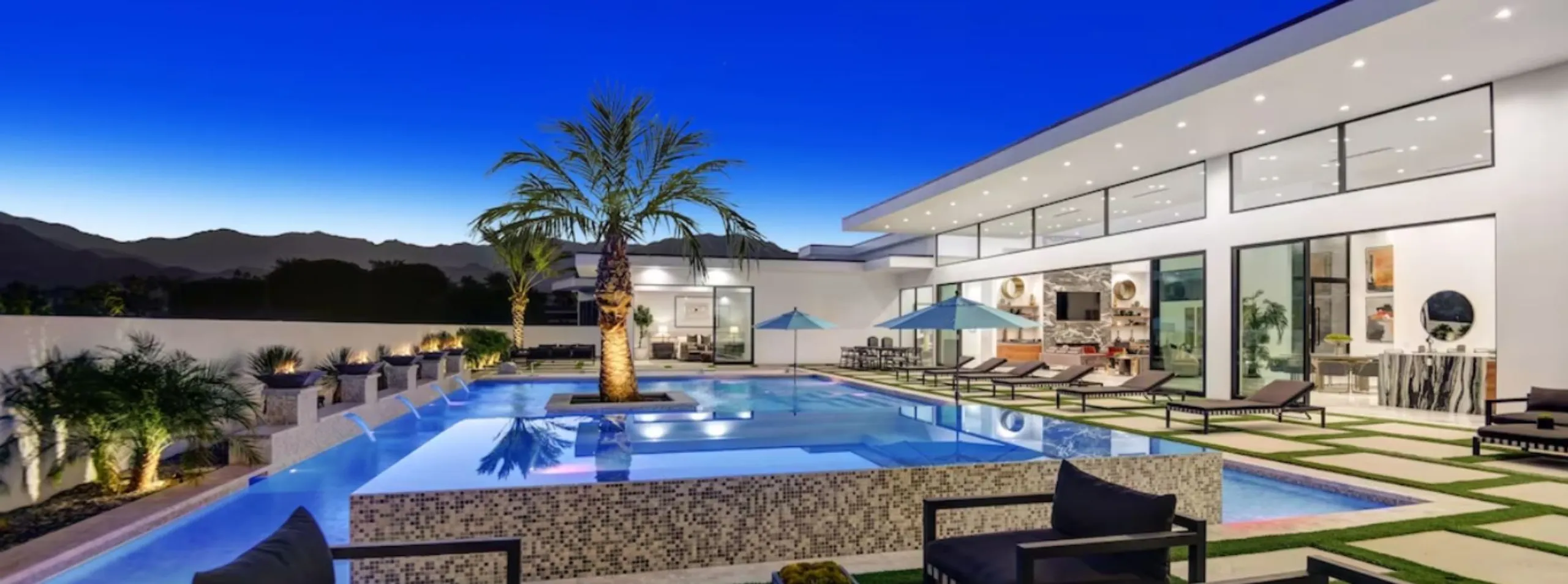 Grand Rancho Mirage Vacation Villa with Private Pool, Spa & Mountain Views — photograph 4