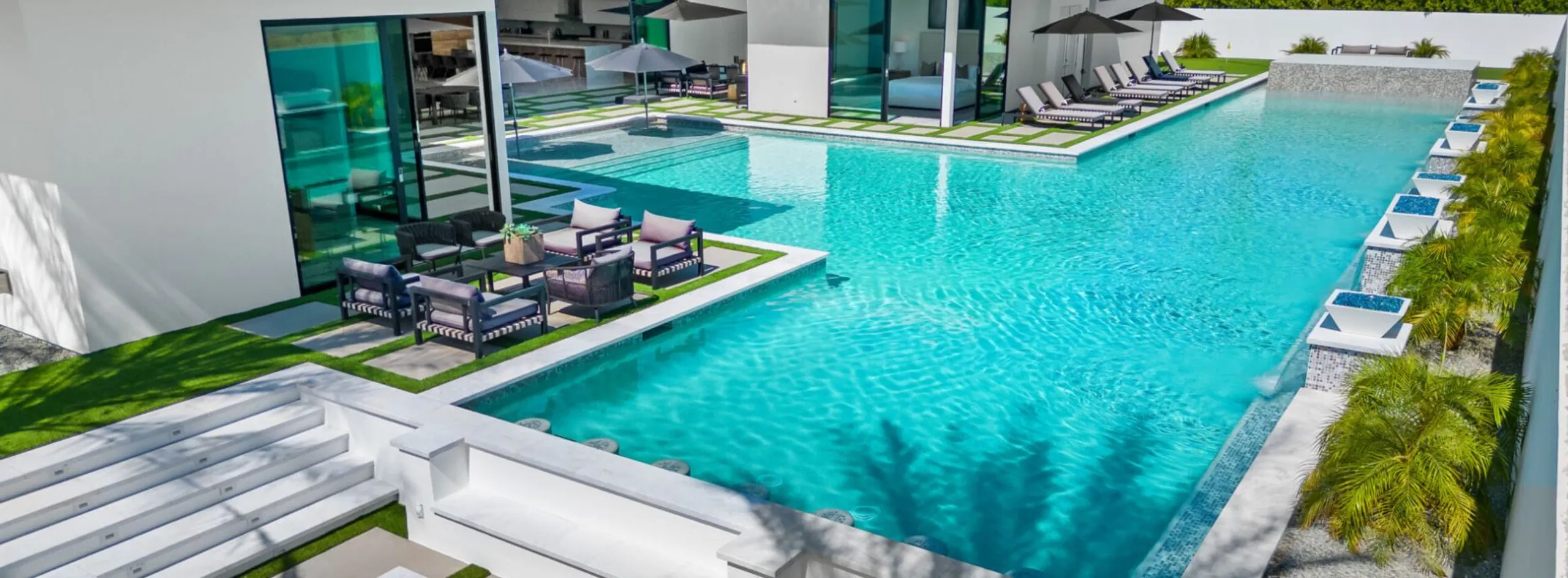 Modern Desert Villa with Private Pool, Spa and Golf Access — photograph 5