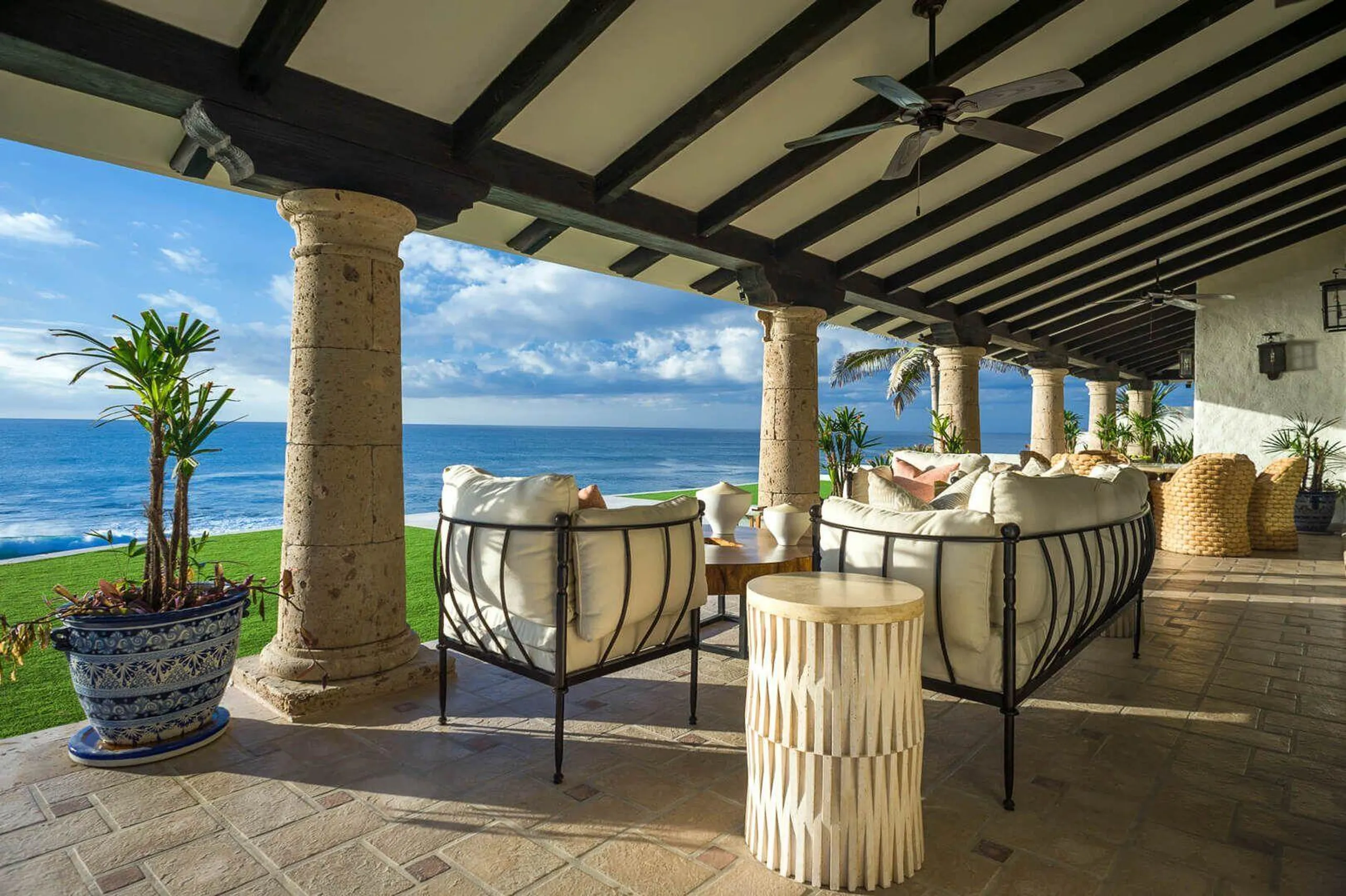 Luxurious Beachfront Villa in Playa Tortuga with Private Pool and Panoramic Ocean Views — photograph 6