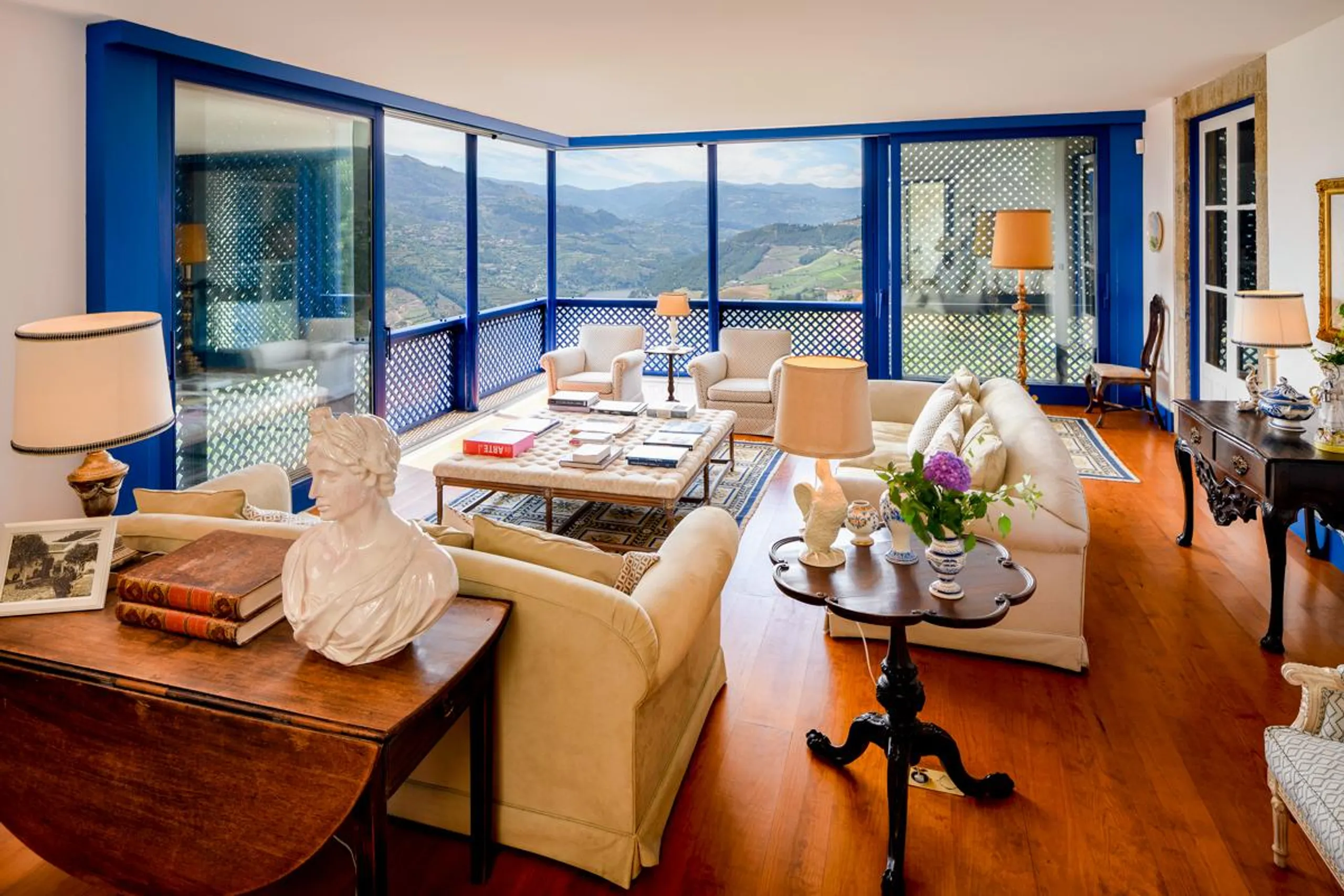 Majestic 17th-Century Villa with Private Pool Overlooking the Douro River and Vineyards — photograph 6