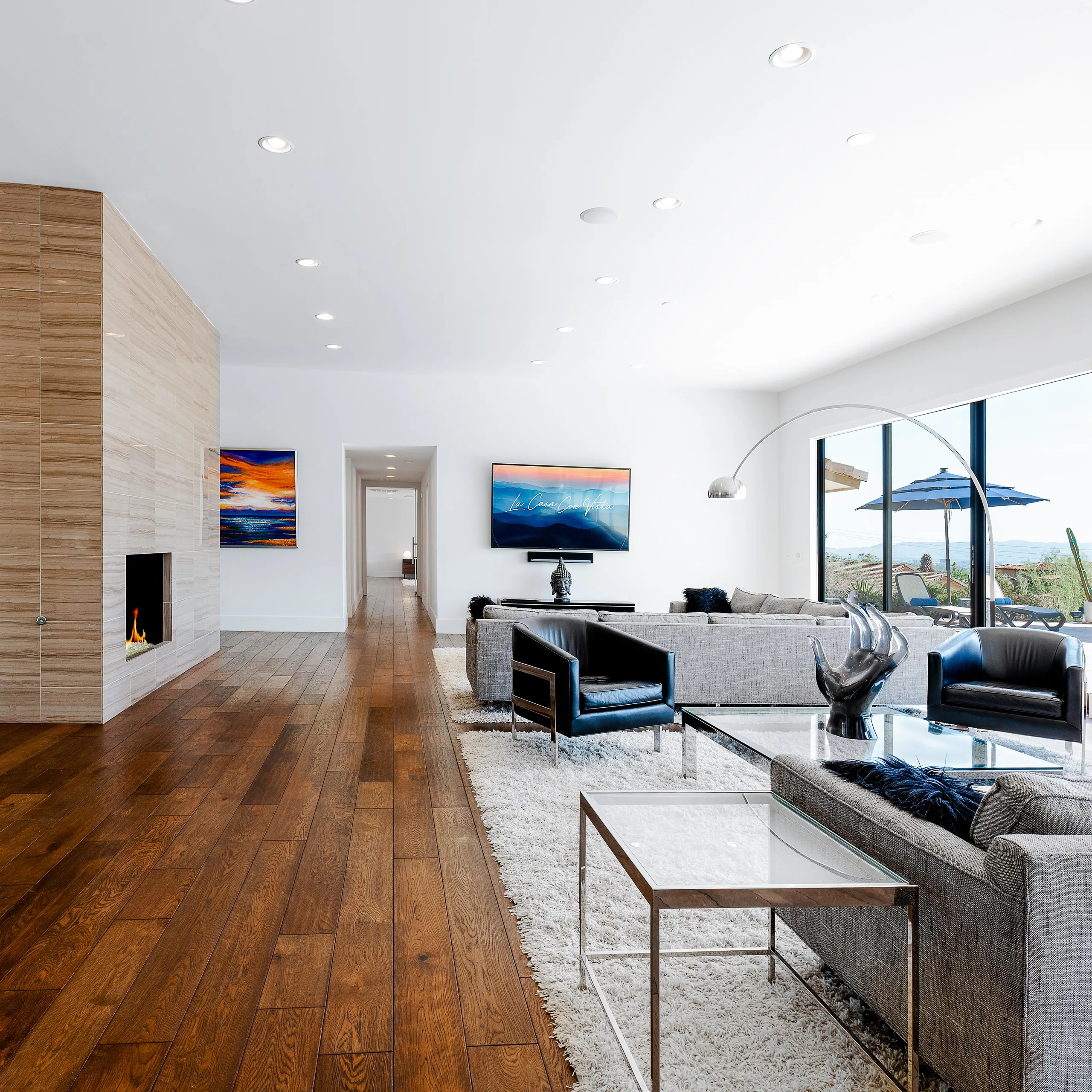 Elegant 5,500 Sq. Ft. Phoenix Villa with Private Heated Pool, and City Views — photograph 6
