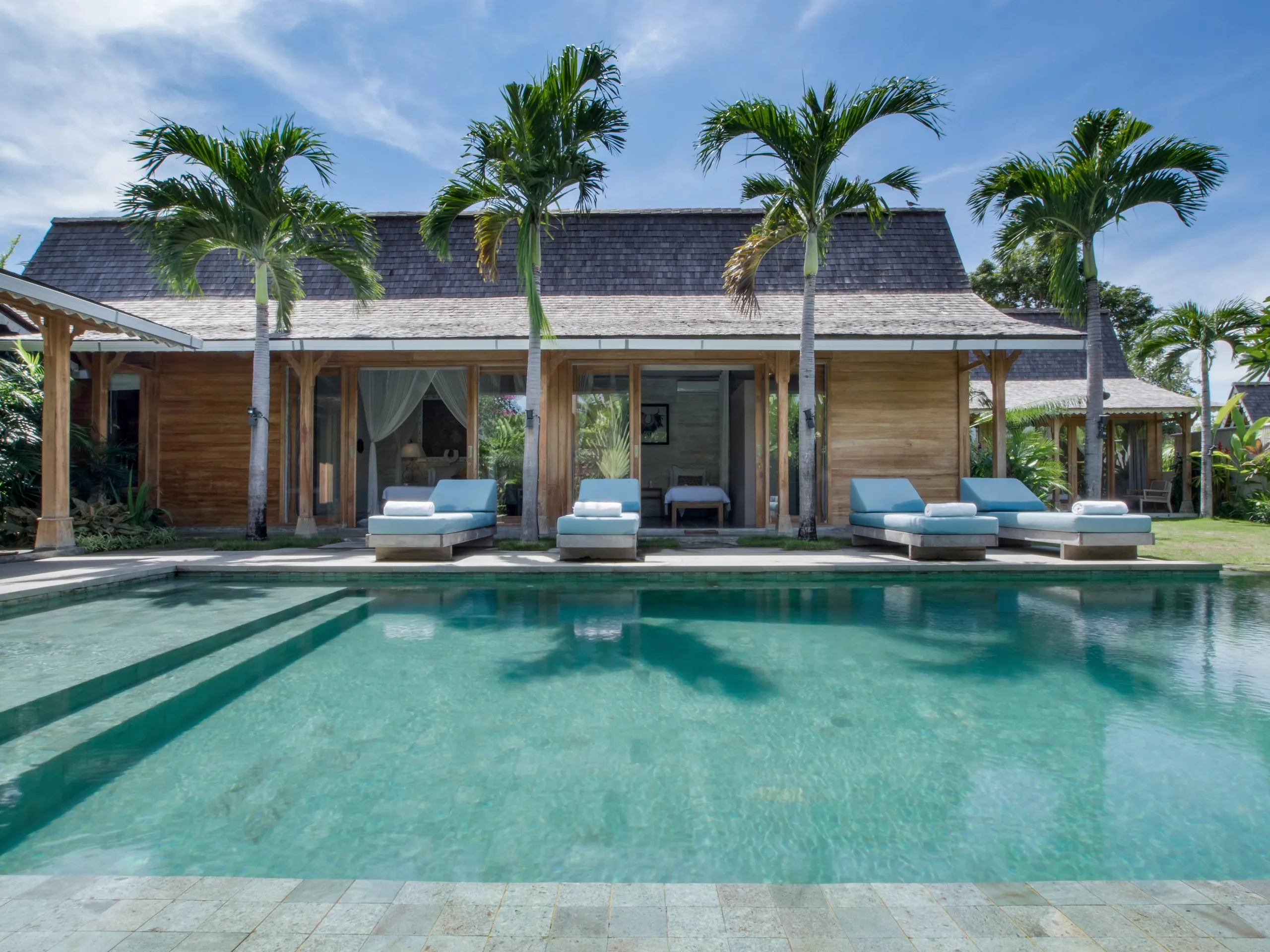 Grand Bali Estate with Large Private Pool and Lush Grounds — photograph 6