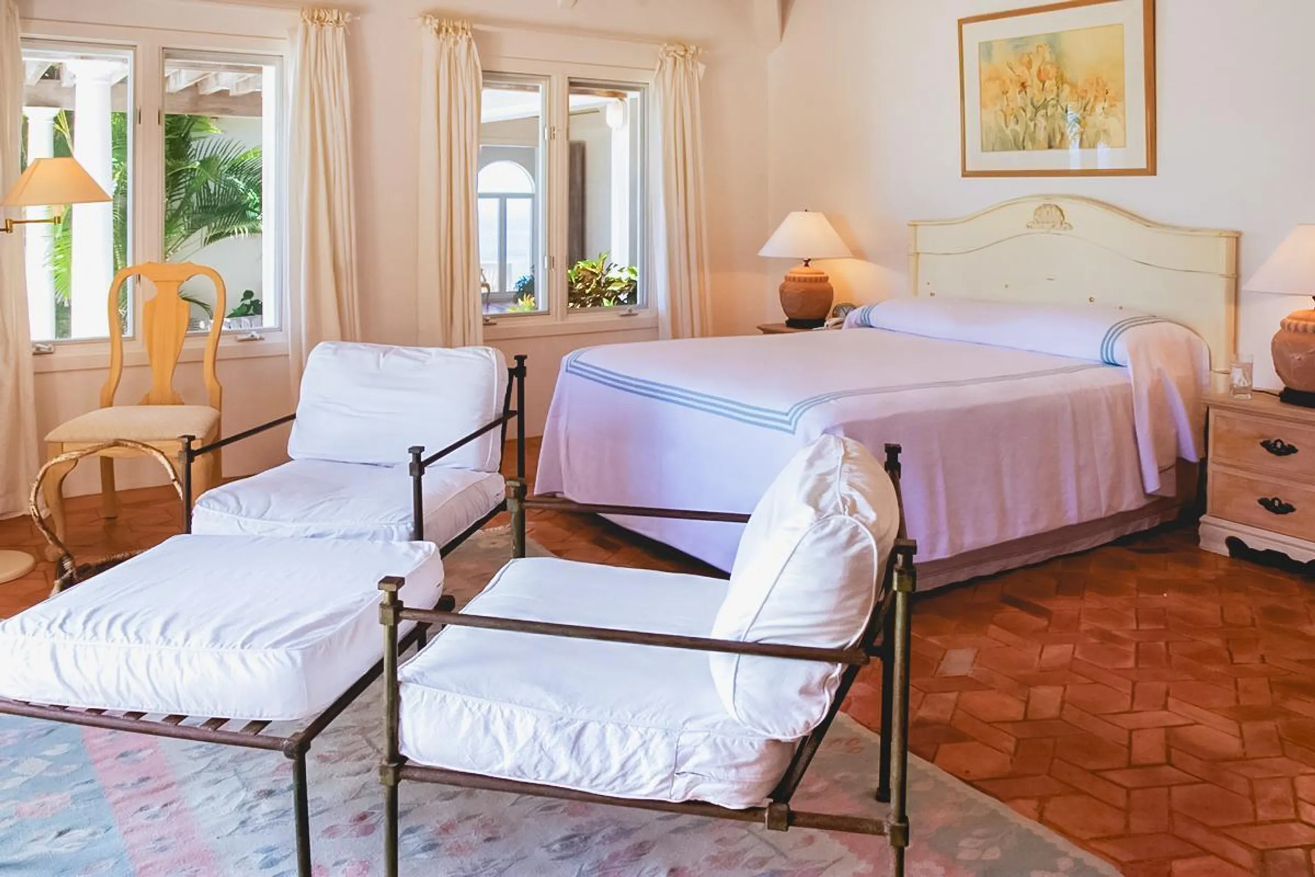 Rejuvenating Seaview Villa with Private Pool and Walks to Beach — photograph 8