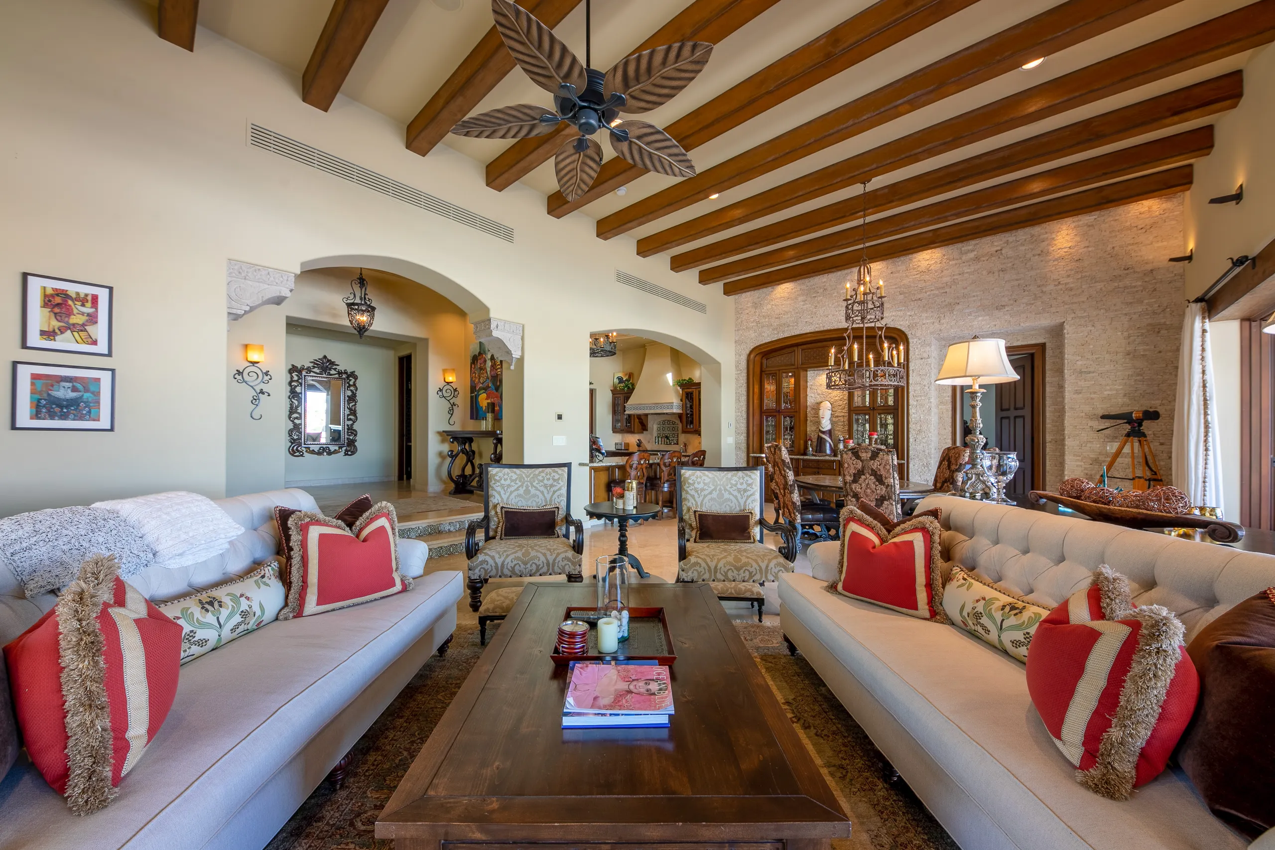 Luxurious Palmilla Mountain Villa with Infinity Pool & Sea Views — photograph 12