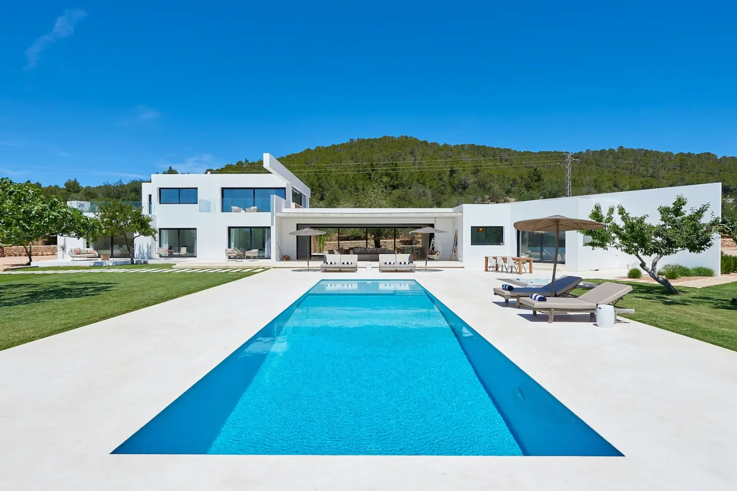 Prestigious Ibiza Contemporary Villa with Private Pool, Treehouse, and Outdoor Entertainment, Ibiza
