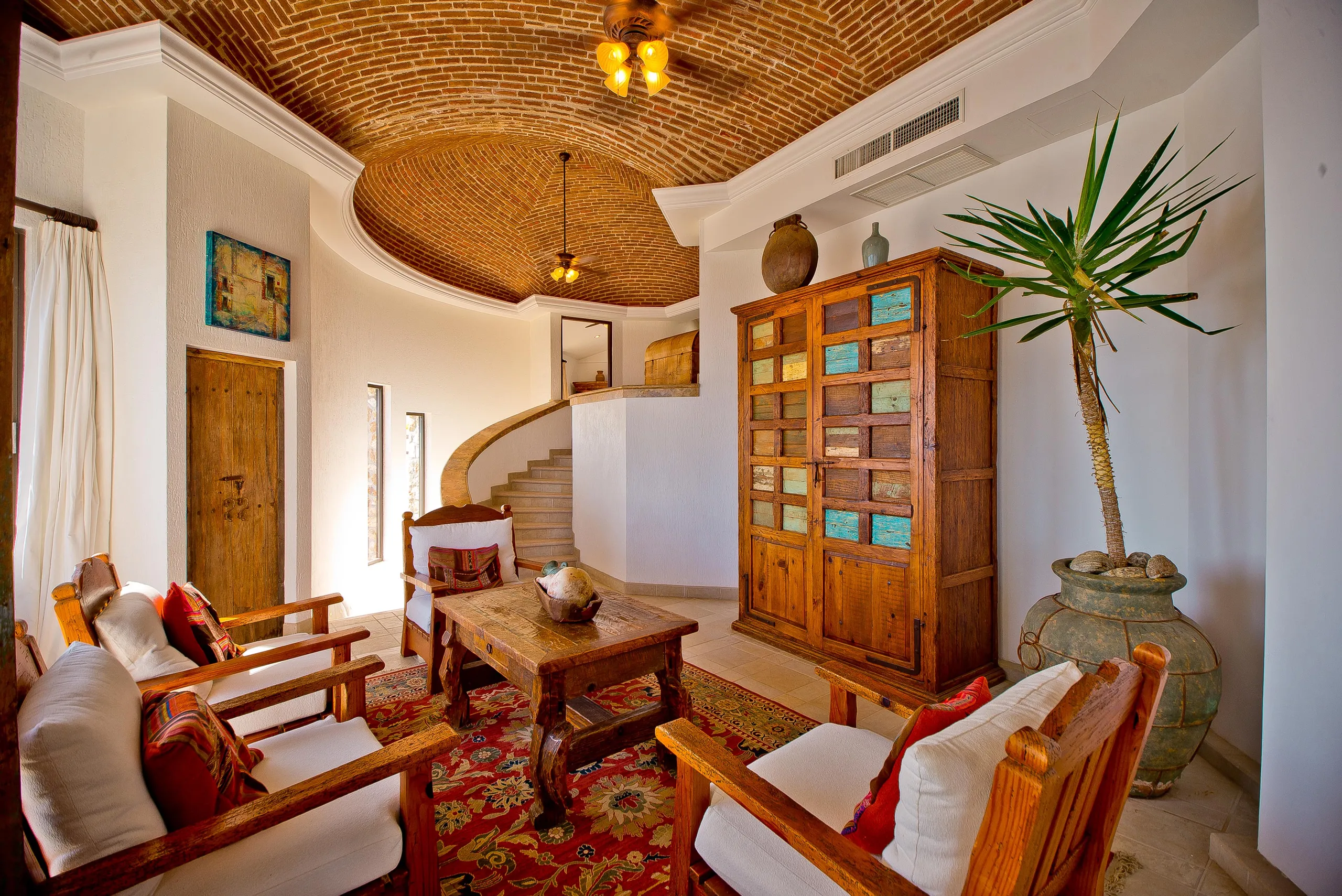 Grandiose Pedregal Villa with Pool and Majestic Views — photograph 9